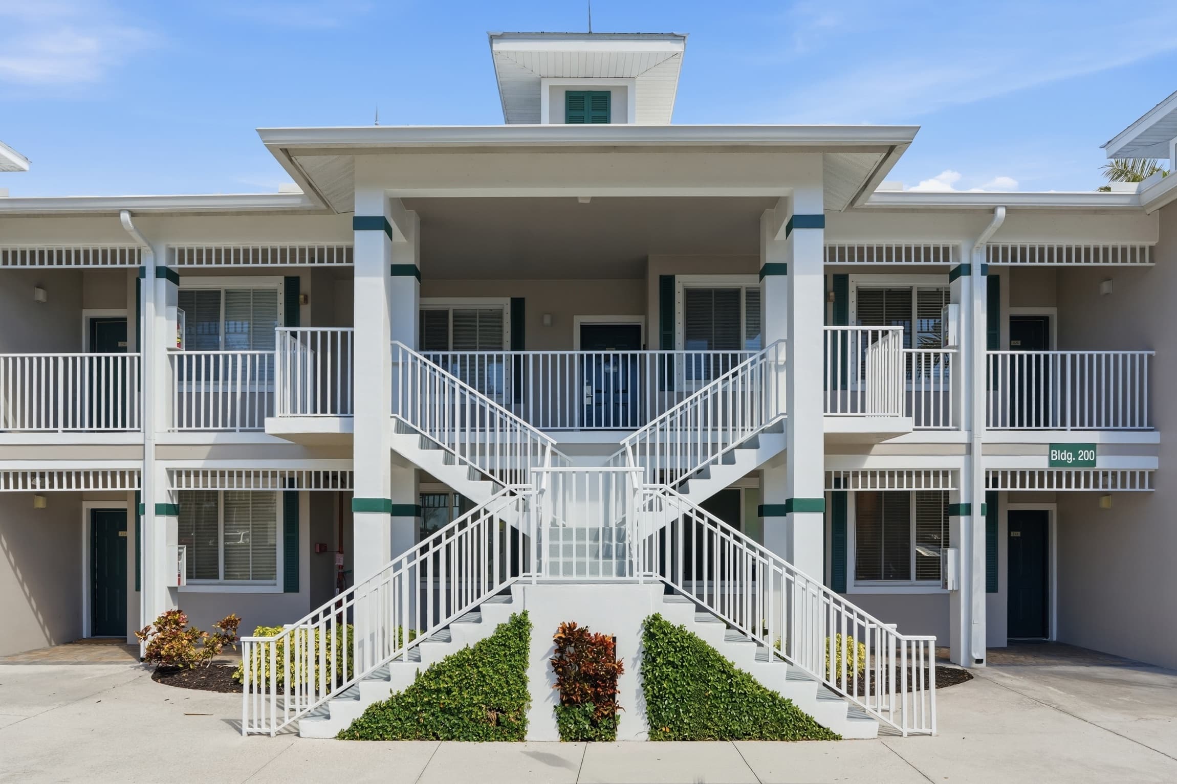 216 Luxury Remodeled Sleep 6 End Unit | Photo 37