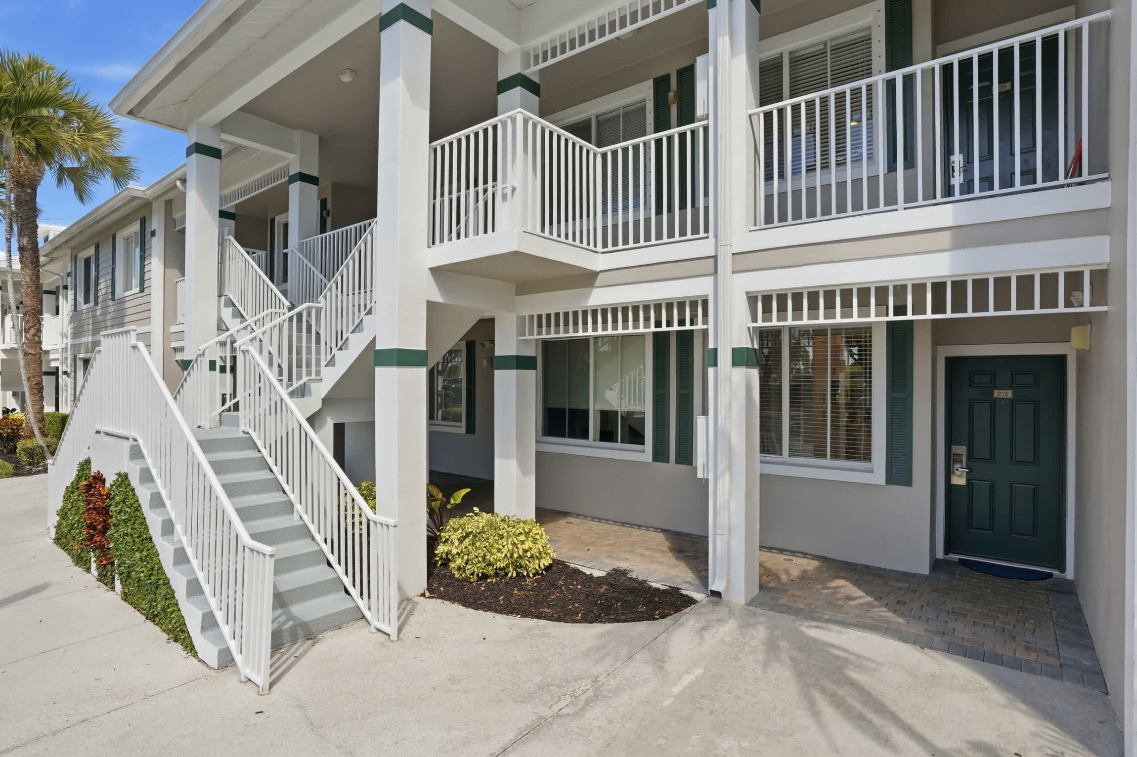 216 Luxury Remodeled Sleep 6 End Unit | Photo 34