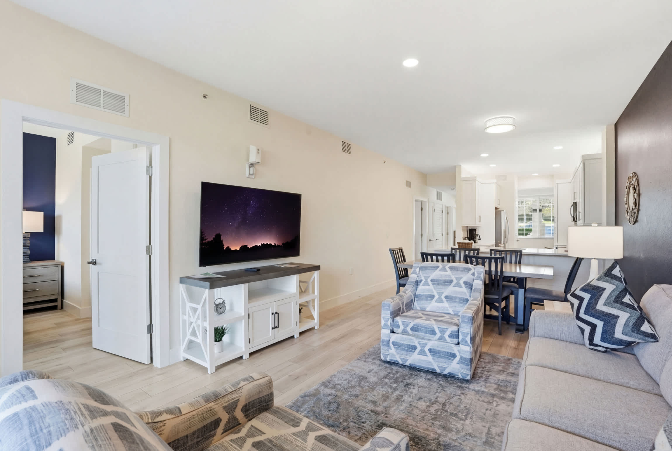 216 Luxury Remodeled Sleep 6 End Unit | Photo 20