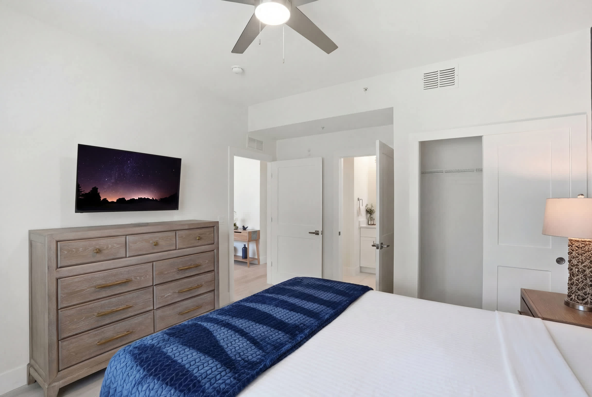 216 Luxury Remodeled Sleep 6 End Unit | Photo 27