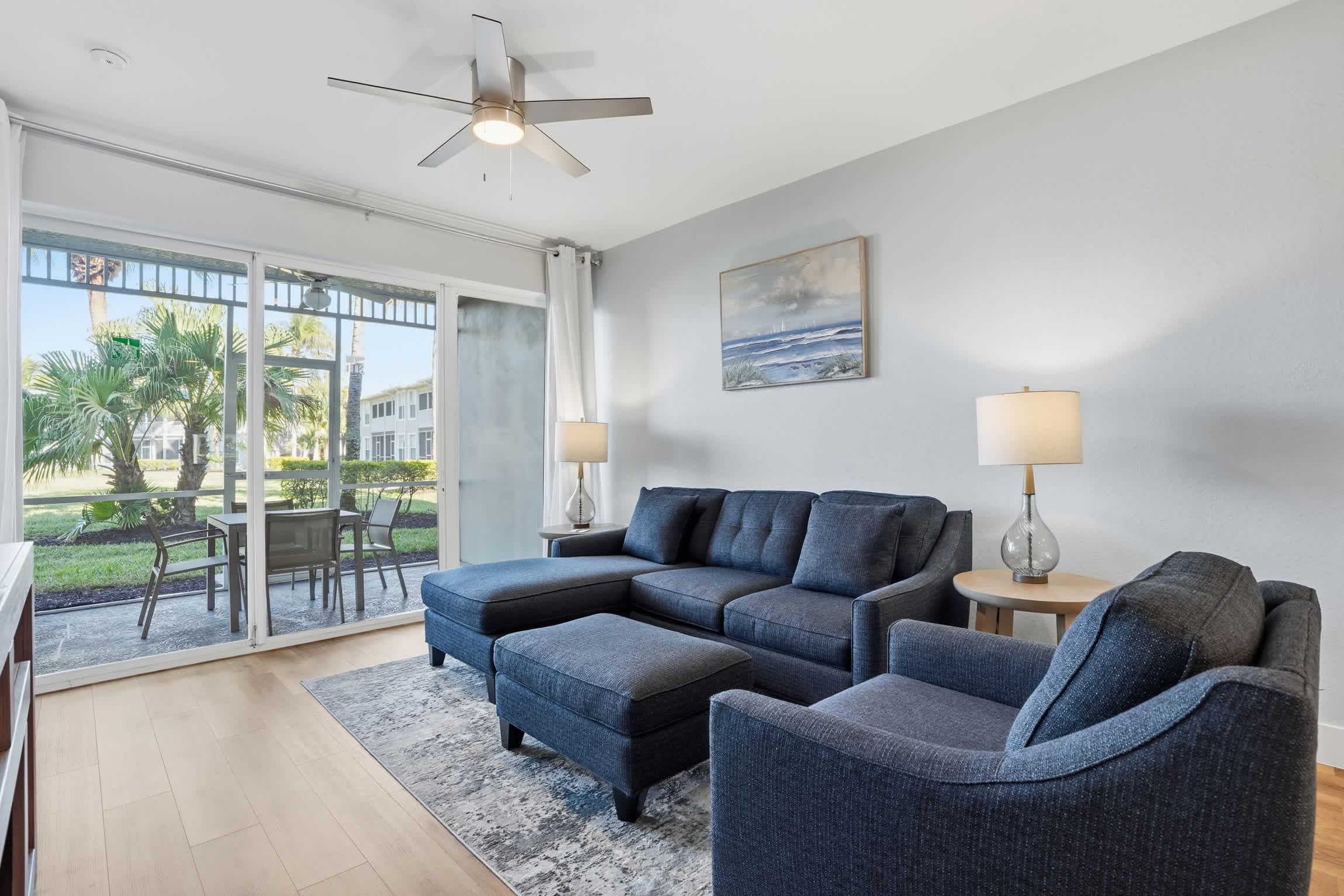 215 First Floor Sleeps 4 Landscape View | Photo 16