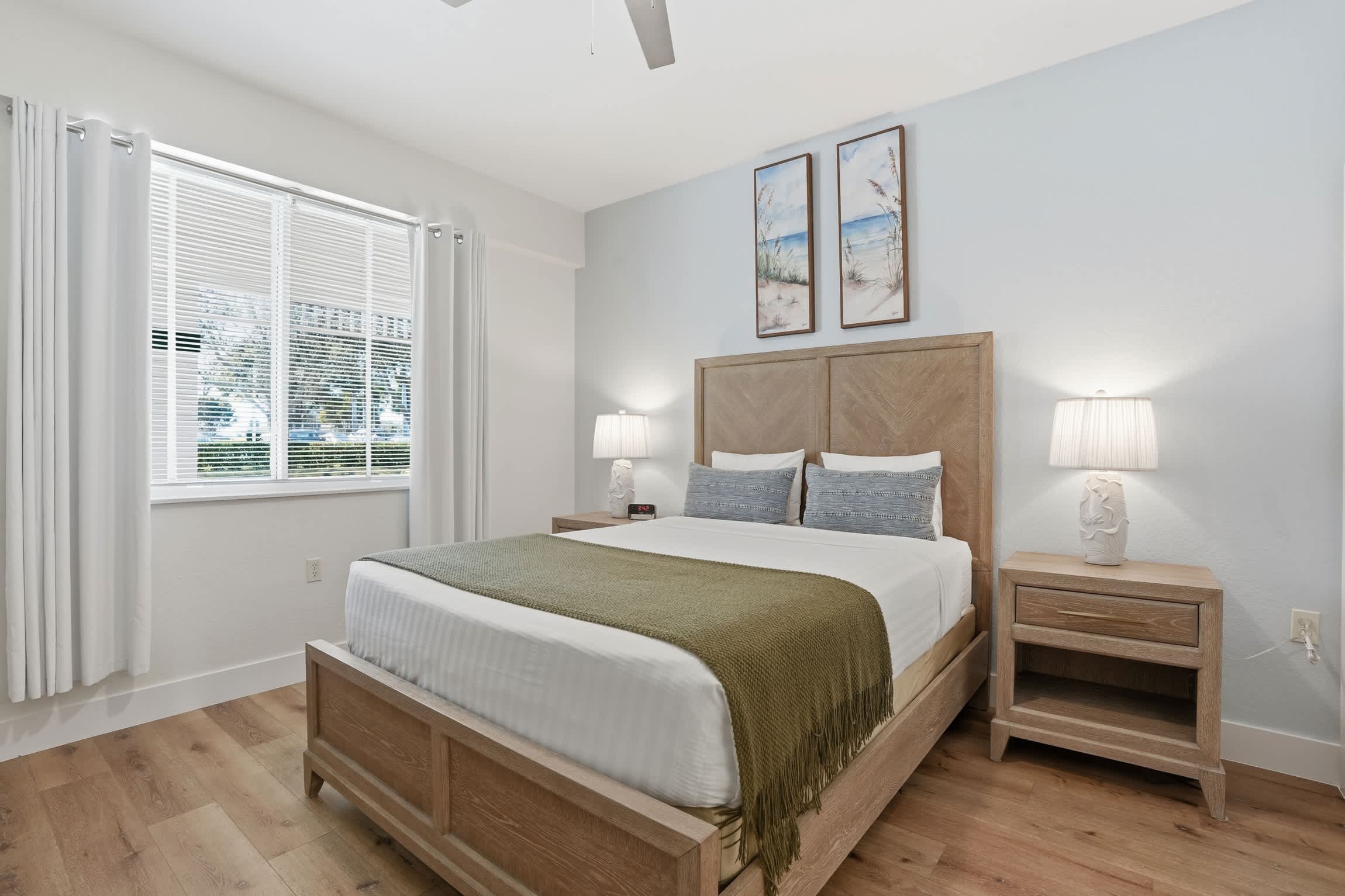 215 First Floor Sleeps 4 Landscape View | Photo 4