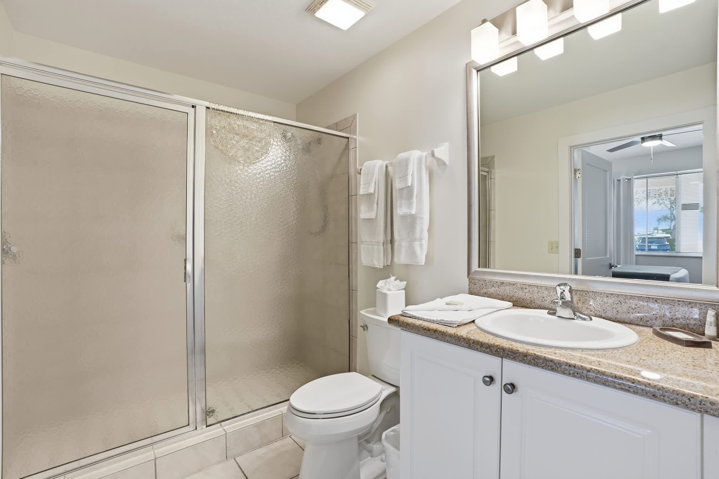 215 First Floor Sleeps 4 Landscape View | Photo 26