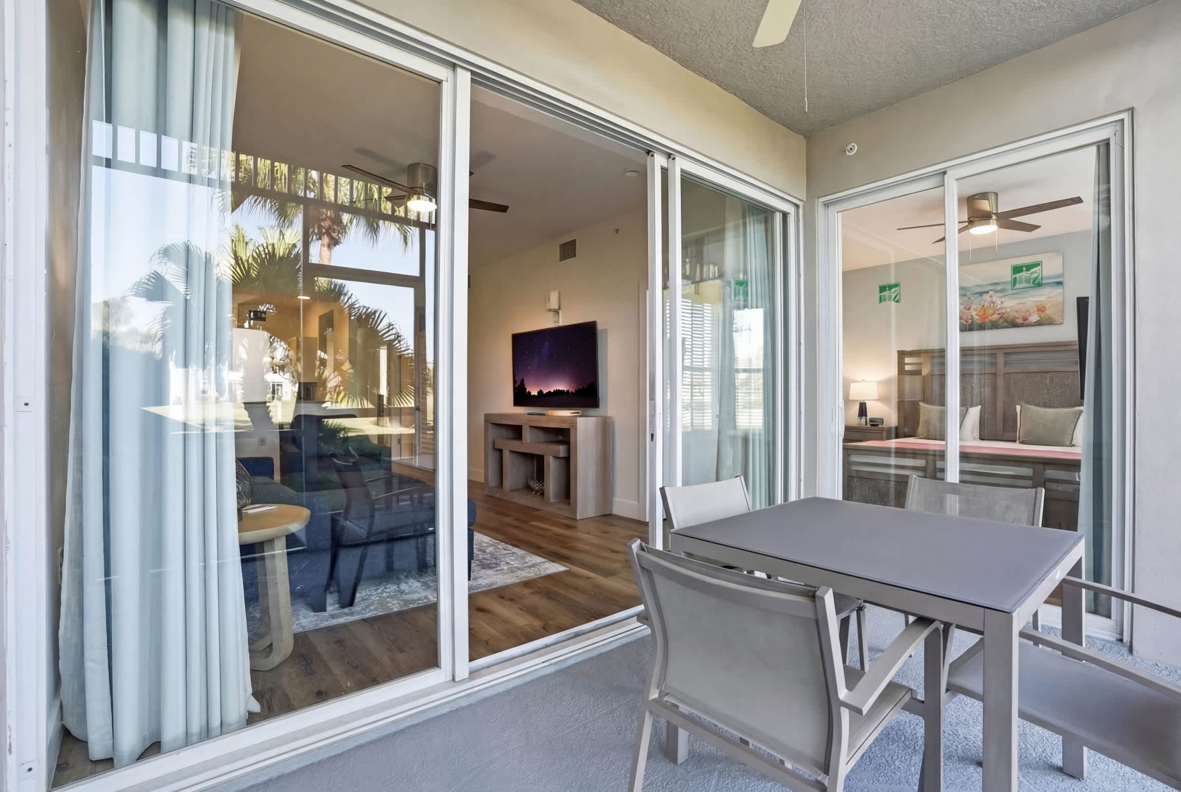 215 First Floor Sleeps 4 Landscape View | Photo 27