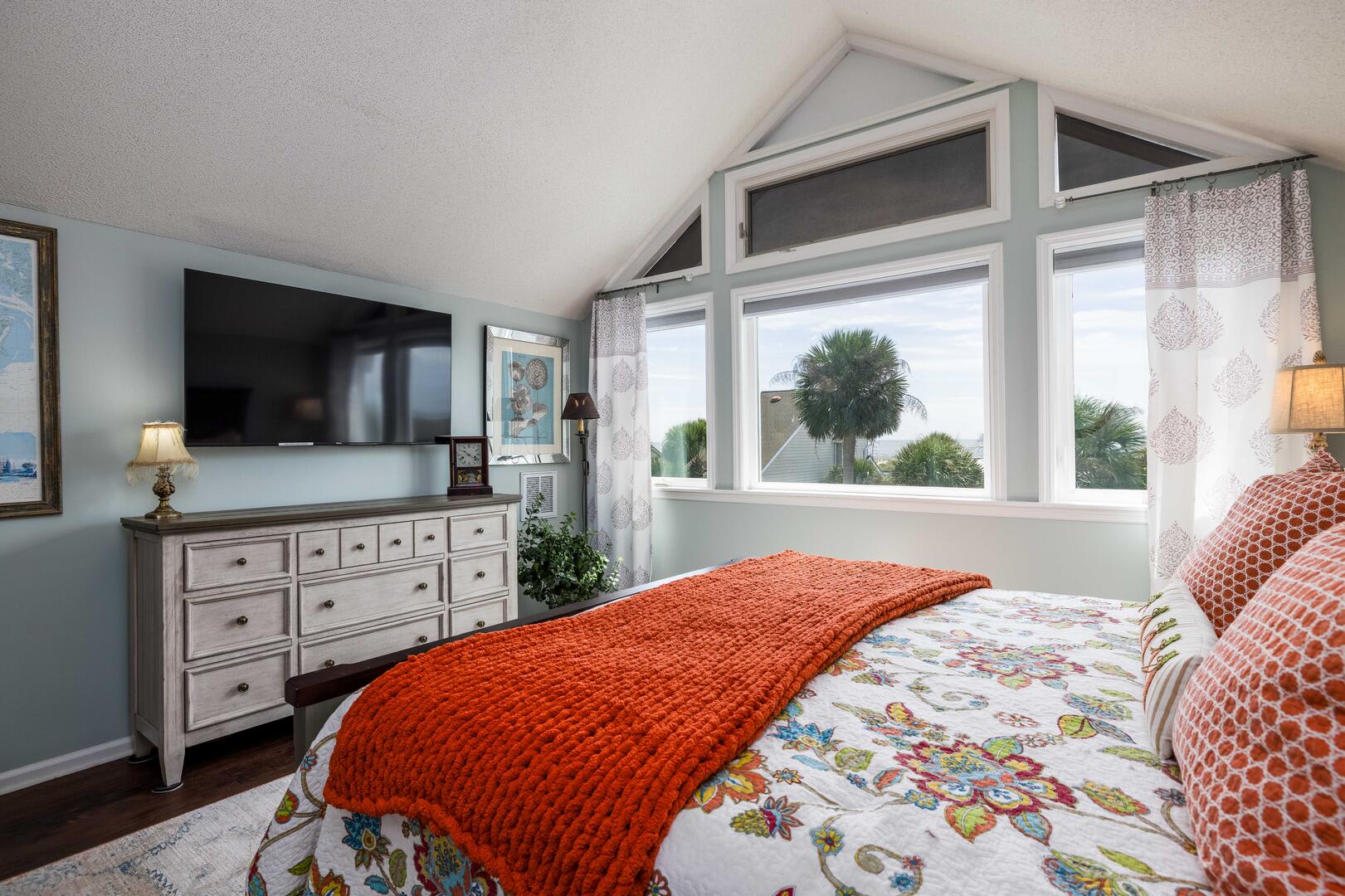 2nd Level Primary 1 King Bedroom with En Suite Bathroom