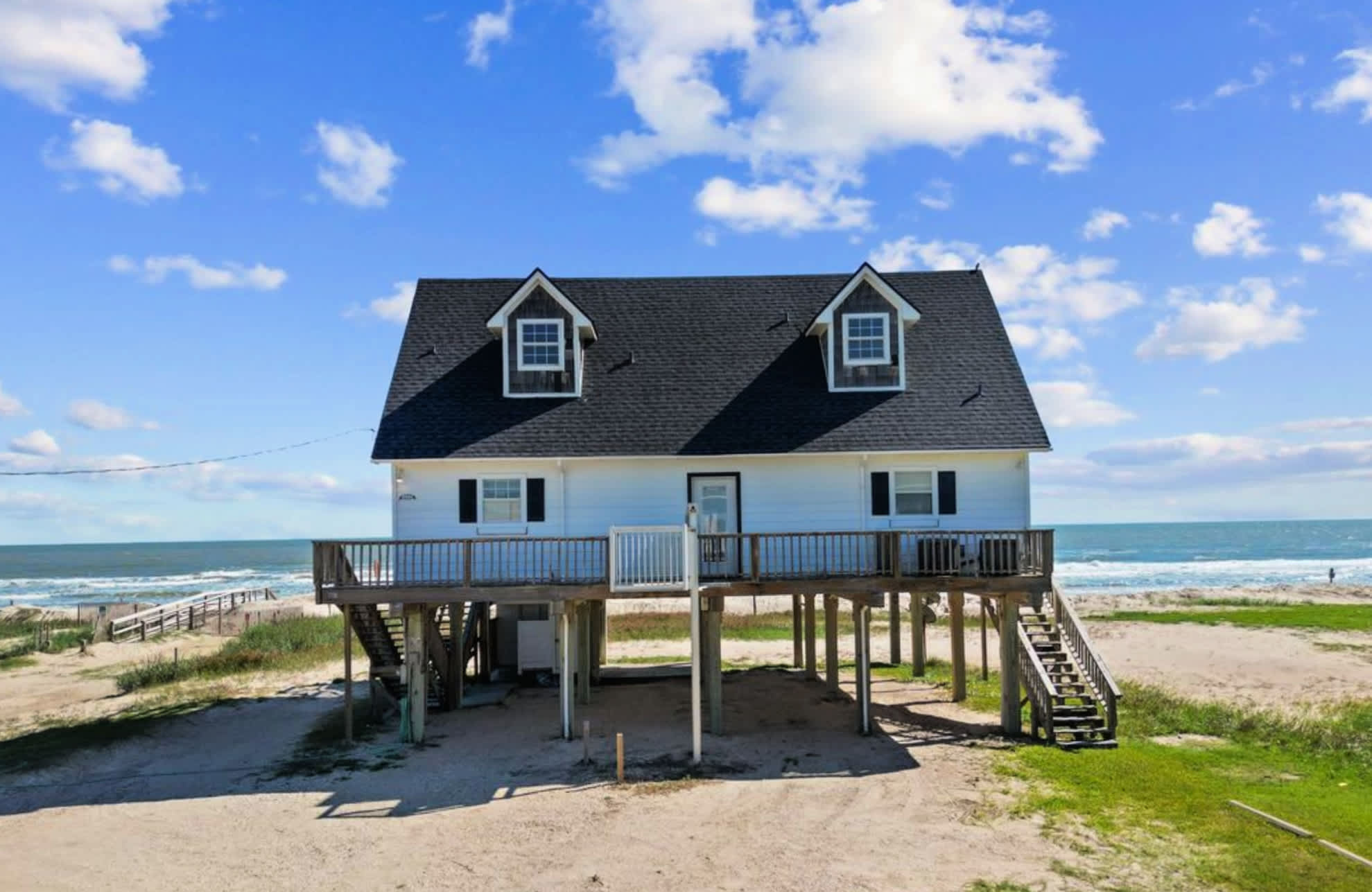 The Shoreline Social Front Row Beach Home Cheers | Photo 2