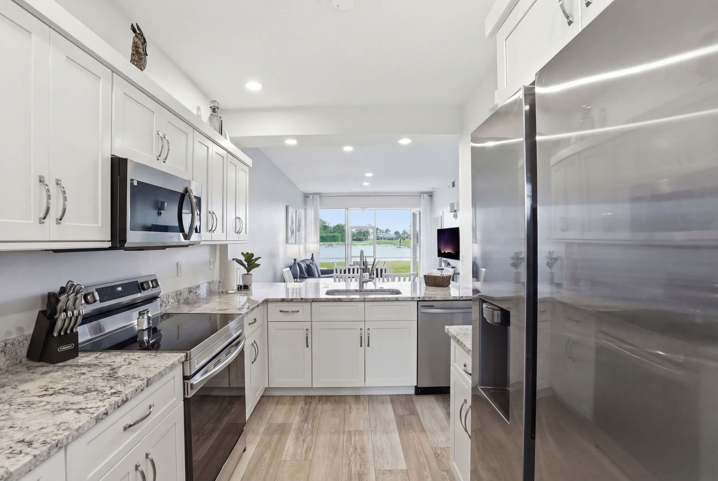 1412 Golf and Lake Views Updated Sleeps 4 | Photo 10