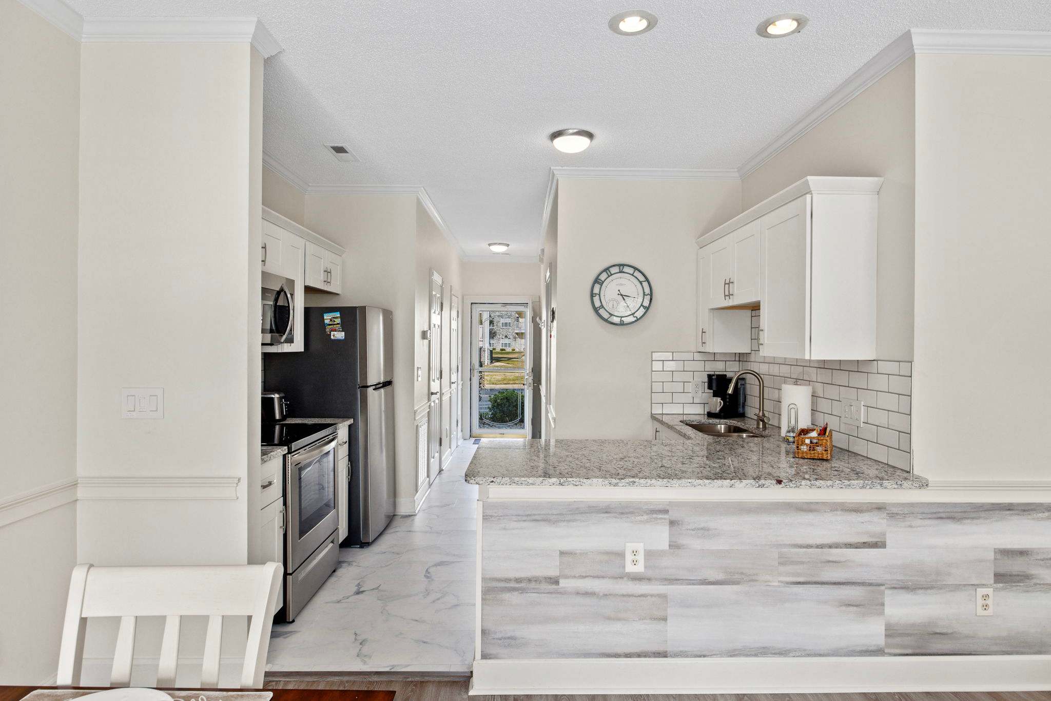 Fairway Breeze Retreat with Pond and Golf Views