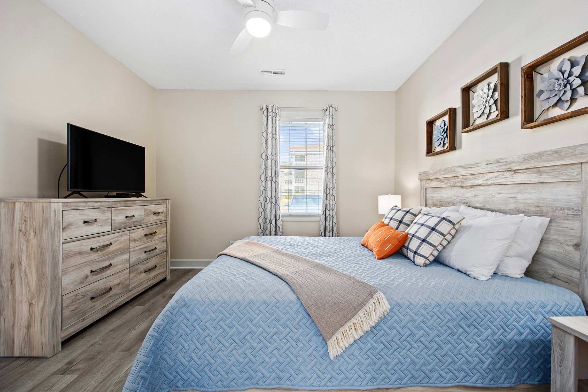 Fairway Breeze Retreat with Pond and Golf Views