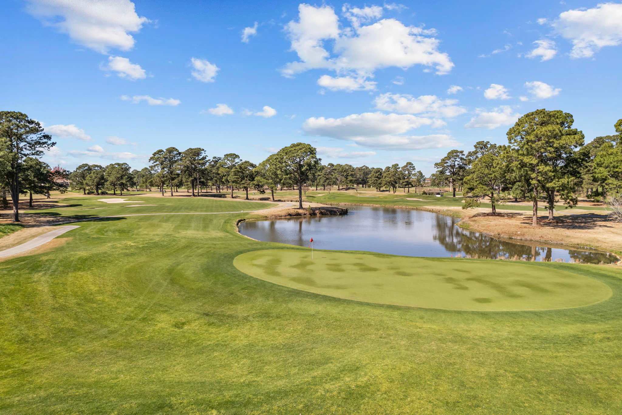 Fairway Breeze Retreat with Pond and Golf Views