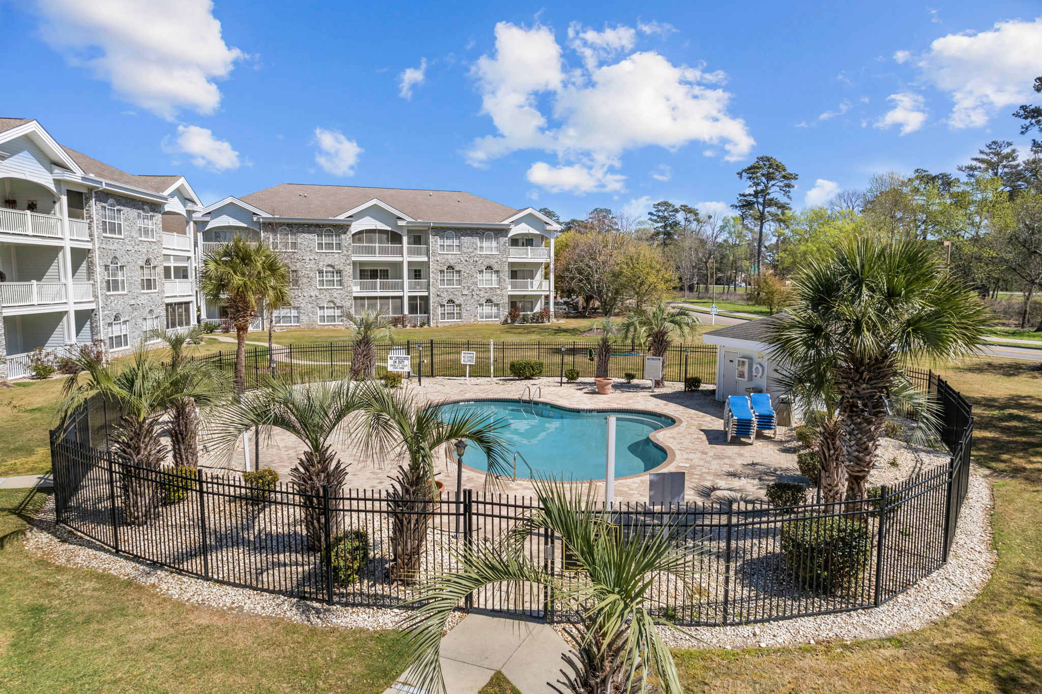 Fairway Breeze Retreat with Pond and Golf Views