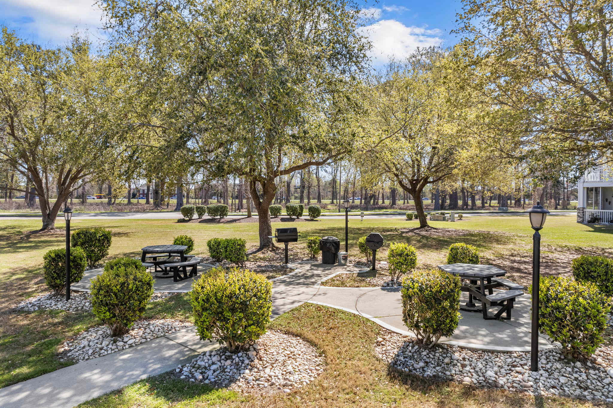 Fairway Breeze Retreat with Pond and Golf Views