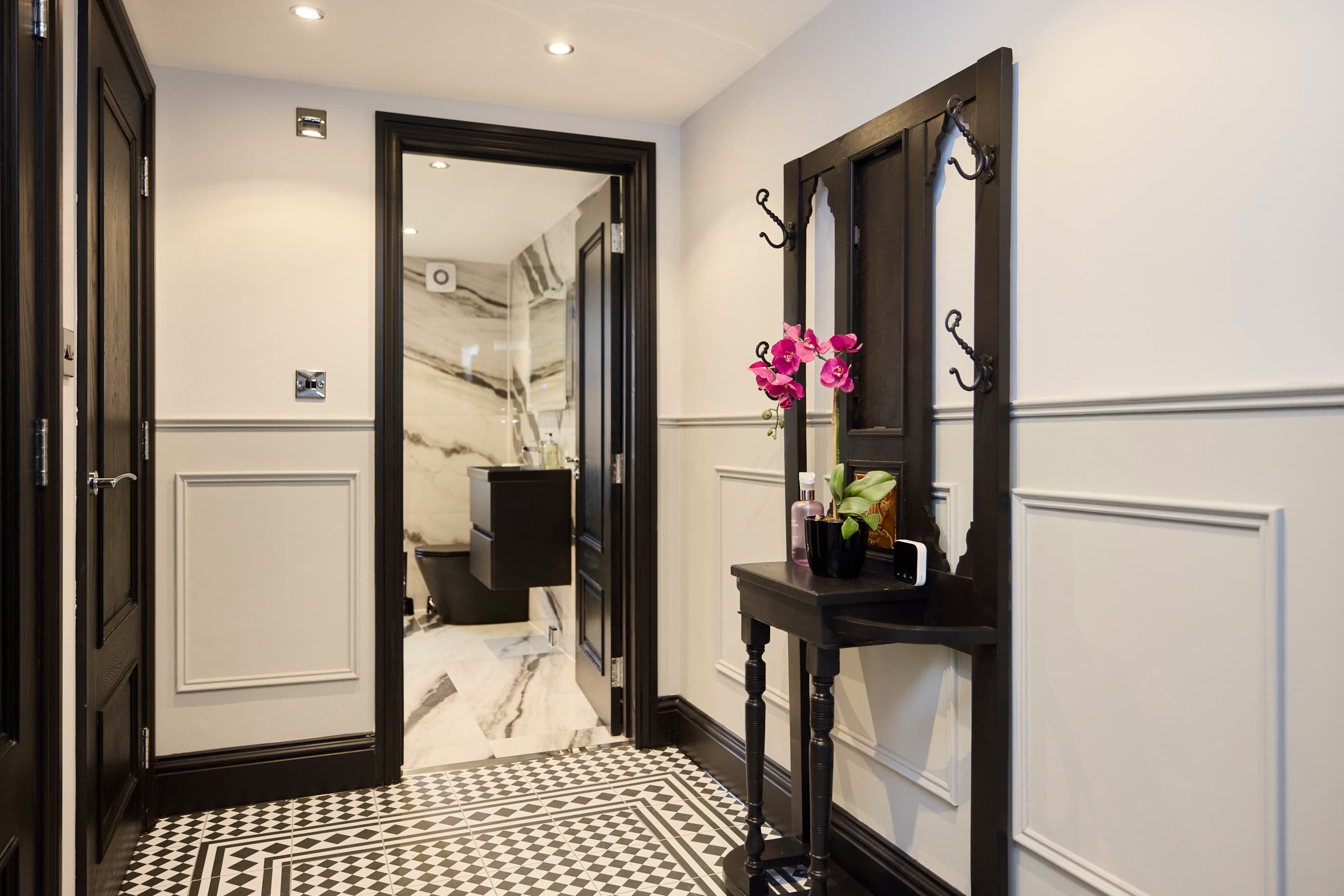The Gallery House on Grayling in Grayling Road 30 N16 0BT - Property image 42 - VivreStays