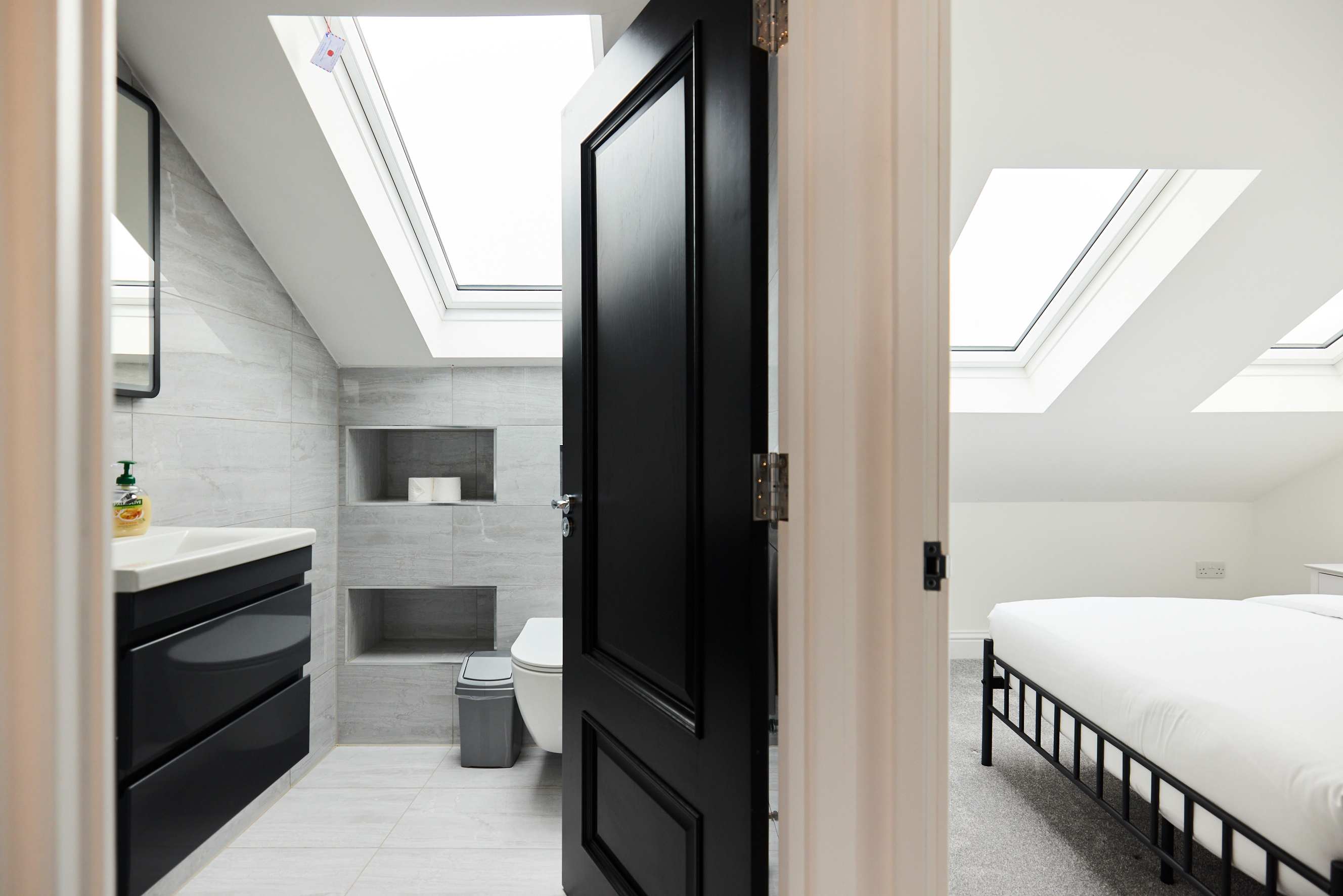 The Gallery House on Grayling in Grayling Road 30 N16 0BT - Property image 47 - VivreStays