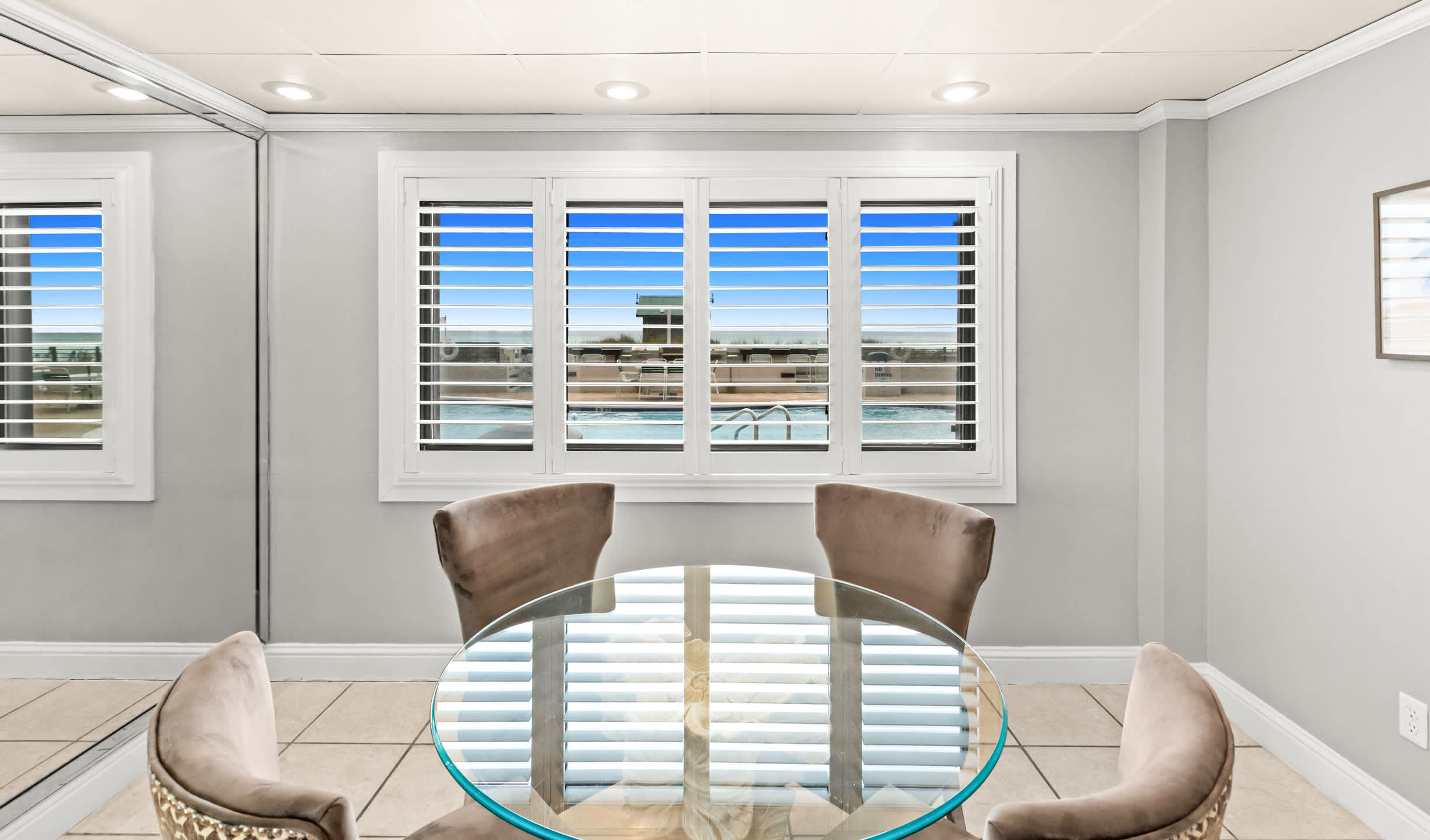 Emerald Towers 0104 21