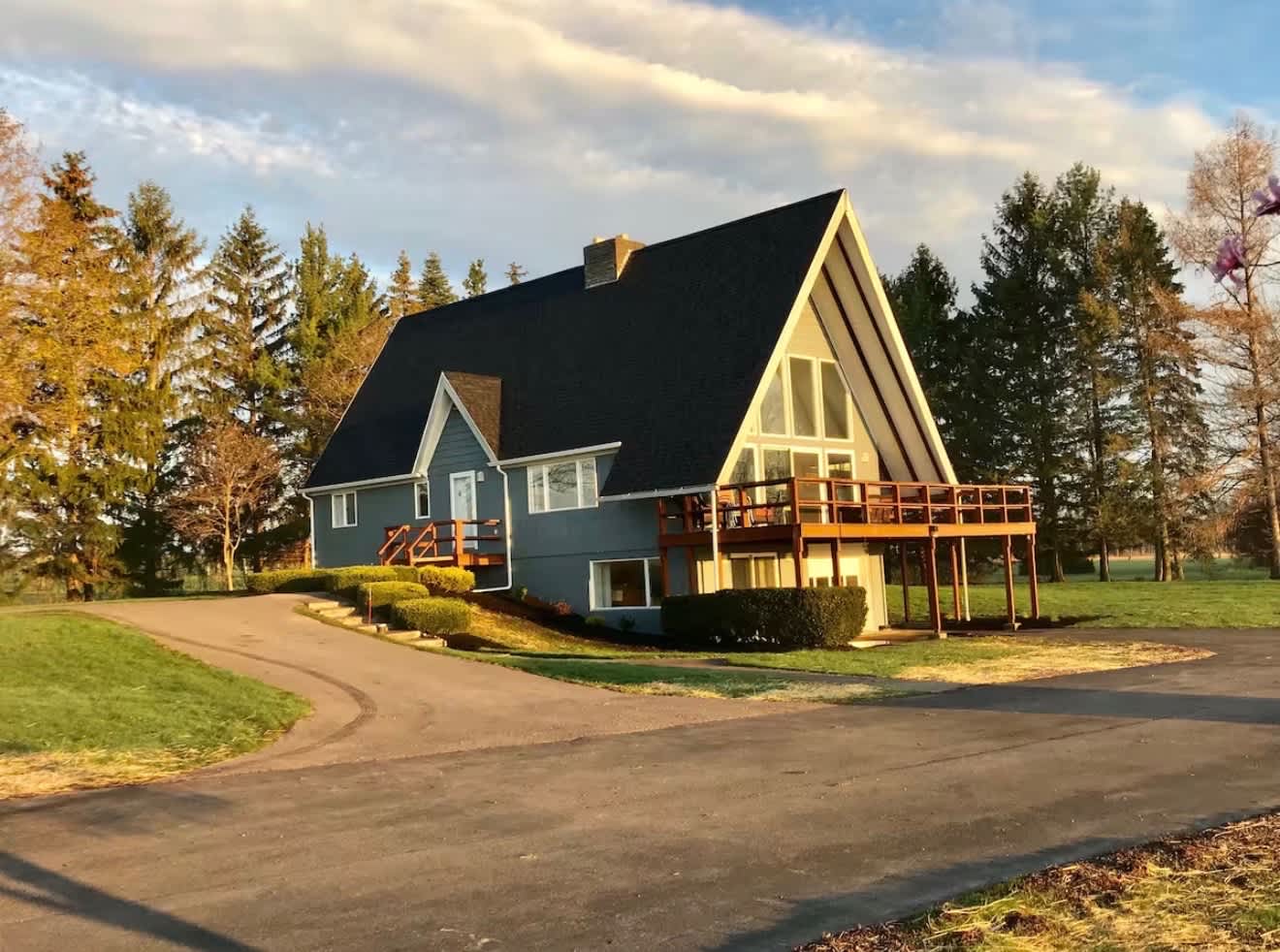 Wine Country Chalet: Lake Views, Fire Pit & BBQ — Penn Yan, NY — vacation rental