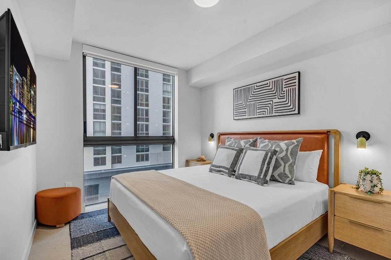 Urban Corner 2 Bedrooms MIA, Wrap Balcony & Rooftop Pool