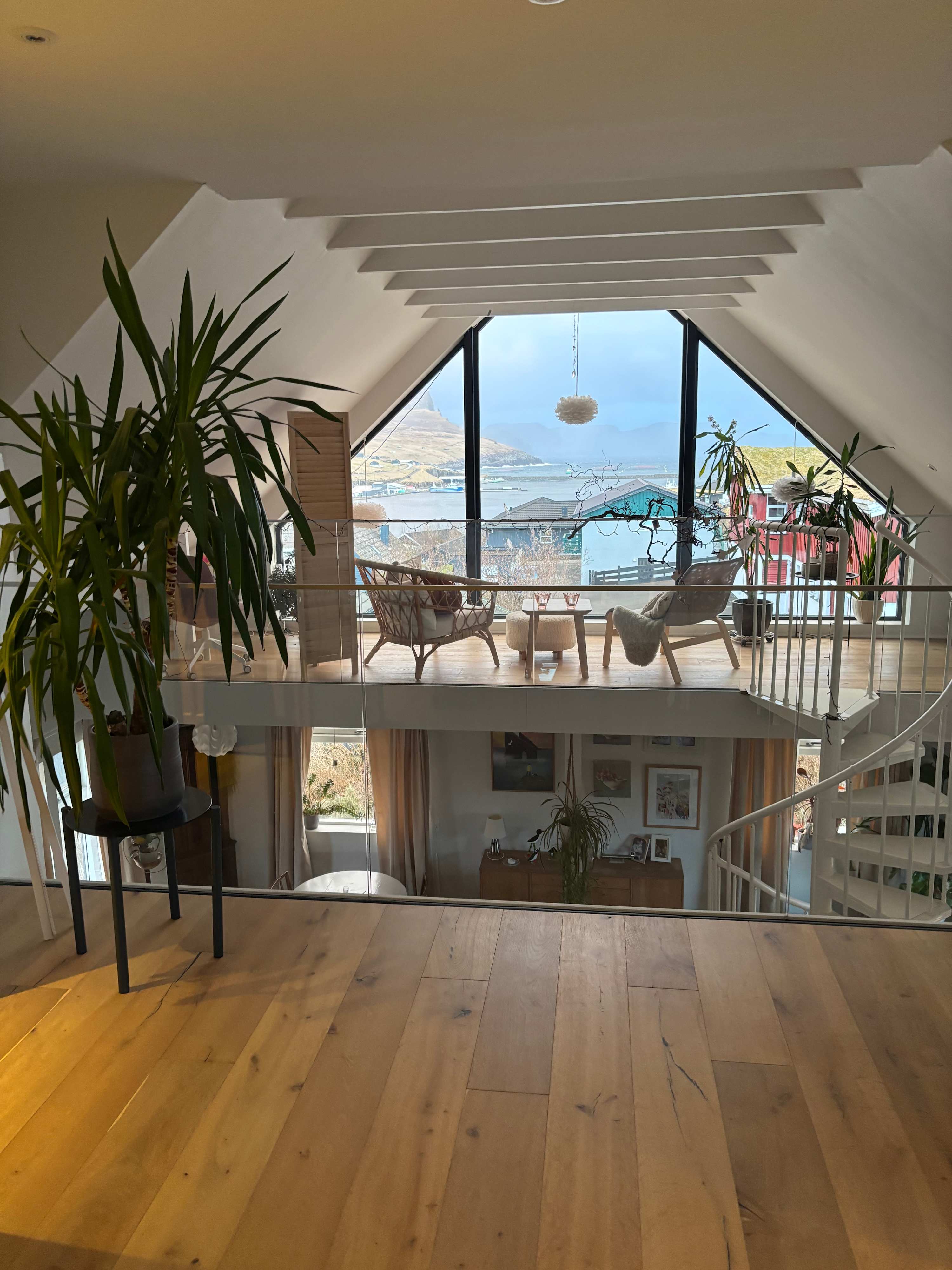 Design Villa with Panoramic Views & Large Windows
