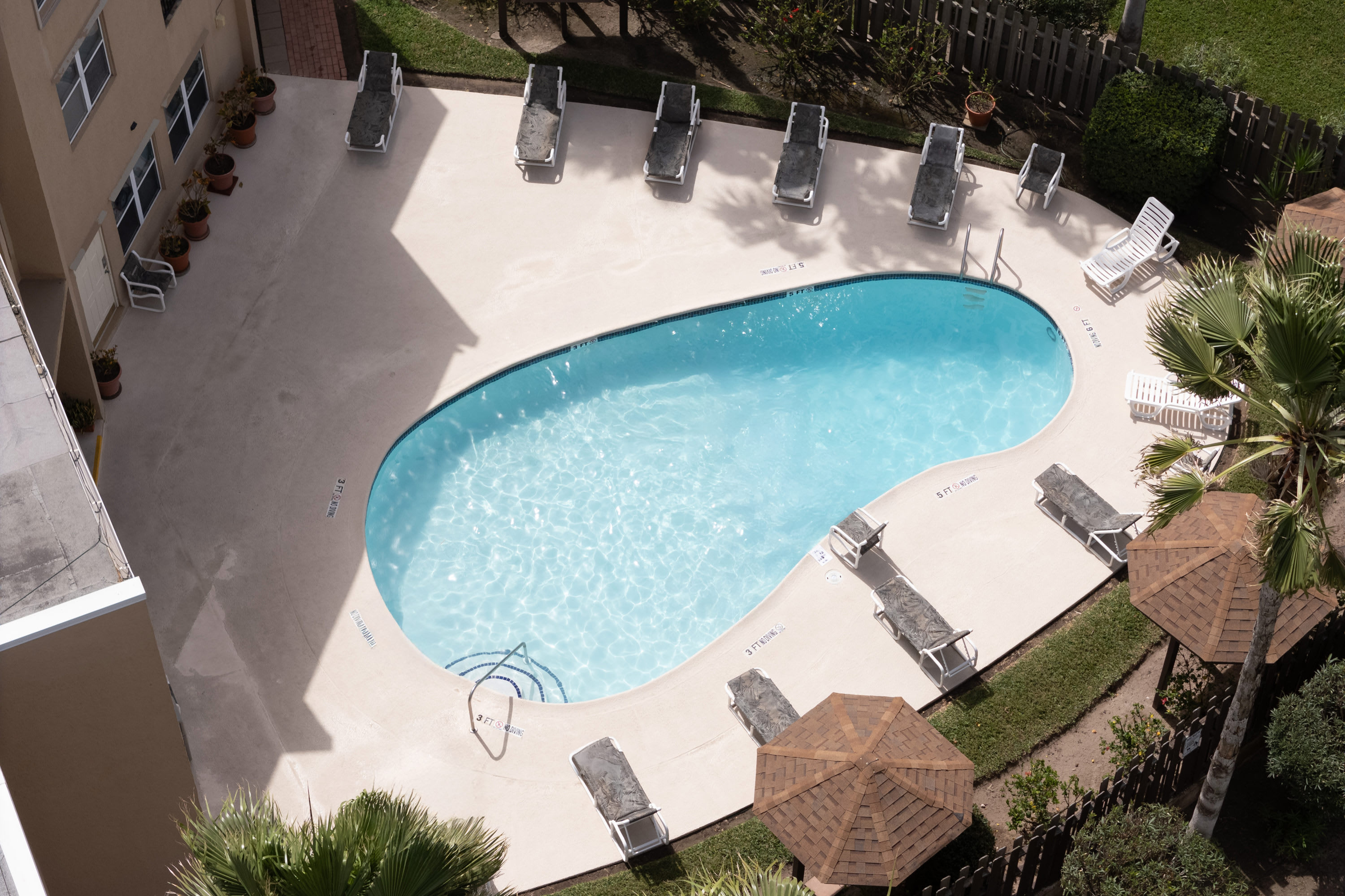 Steps from Beach Condo with Pool and Hot Tub | Photo 4