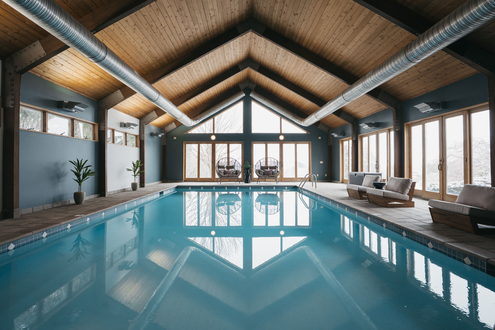 Luxury Lakeview Estate w/ Indoor Pool & Golf Sim