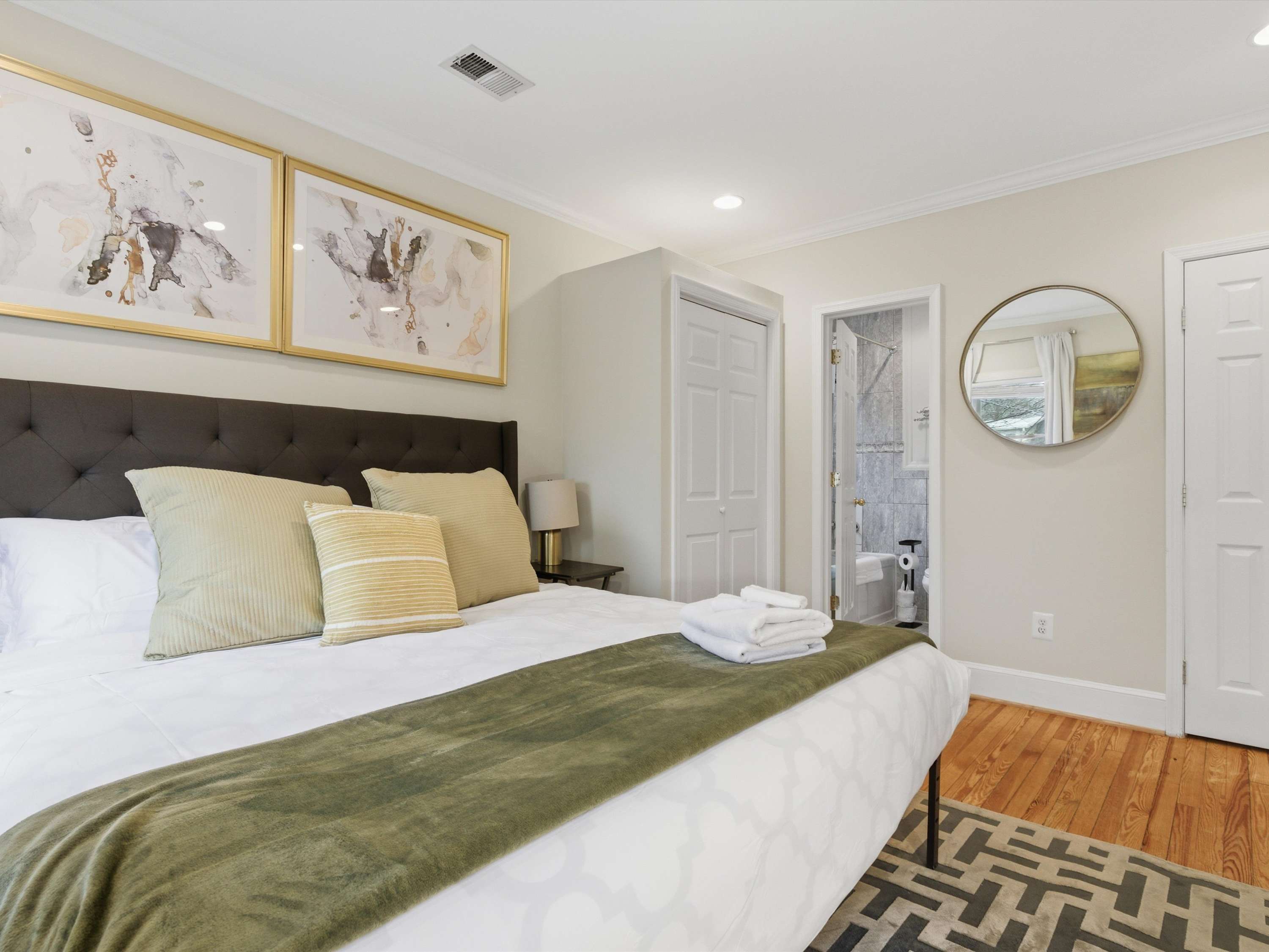 3BR in DC's "Little Rome", Parking + Walk to METRO — Washington, DC — vacation rental