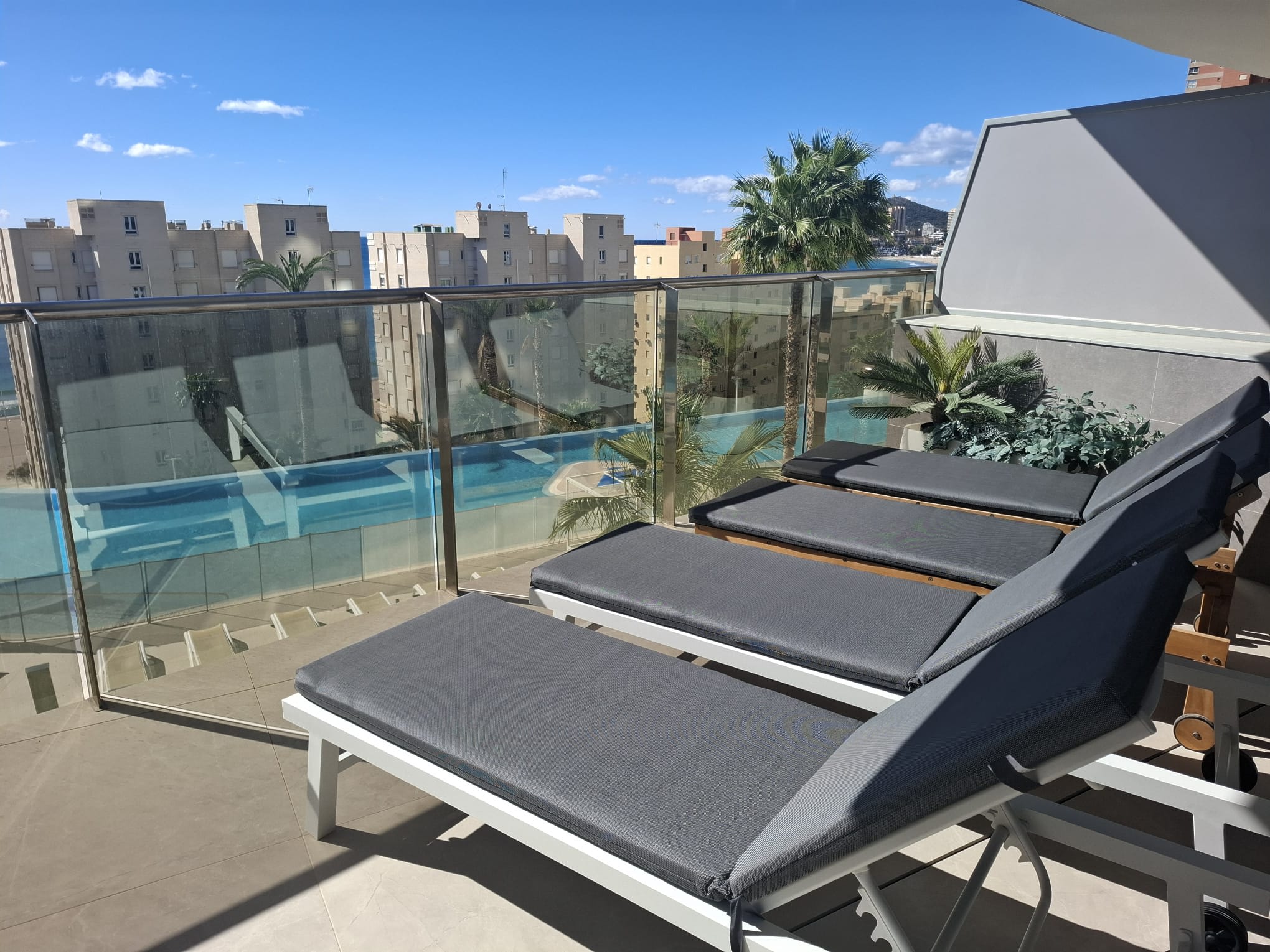 Av. República Argentina, 17, 1 1, 03502 Benidorm, Alicante, Spain