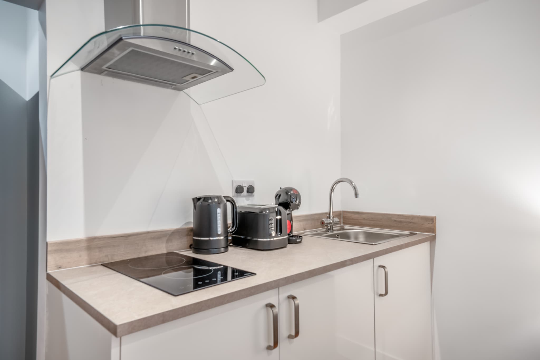 Standard Studio With Terrace In Knightsbridge in Beaufort Gardens SW3 1QH - Property image 7 - VivreStays