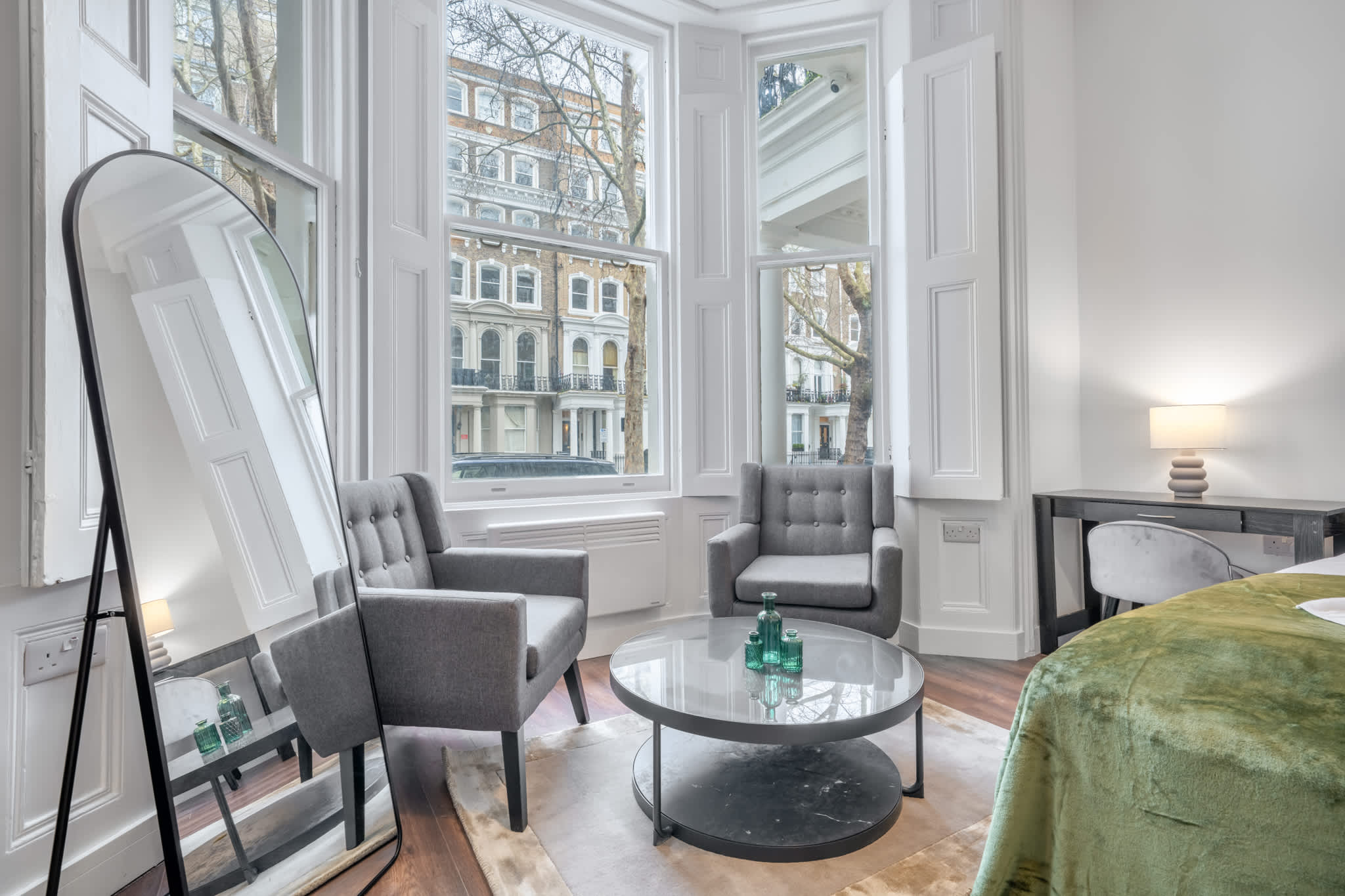 Deluxe Ground Floor Studio in Knightsbridge serviced apartment - London - VivreStays