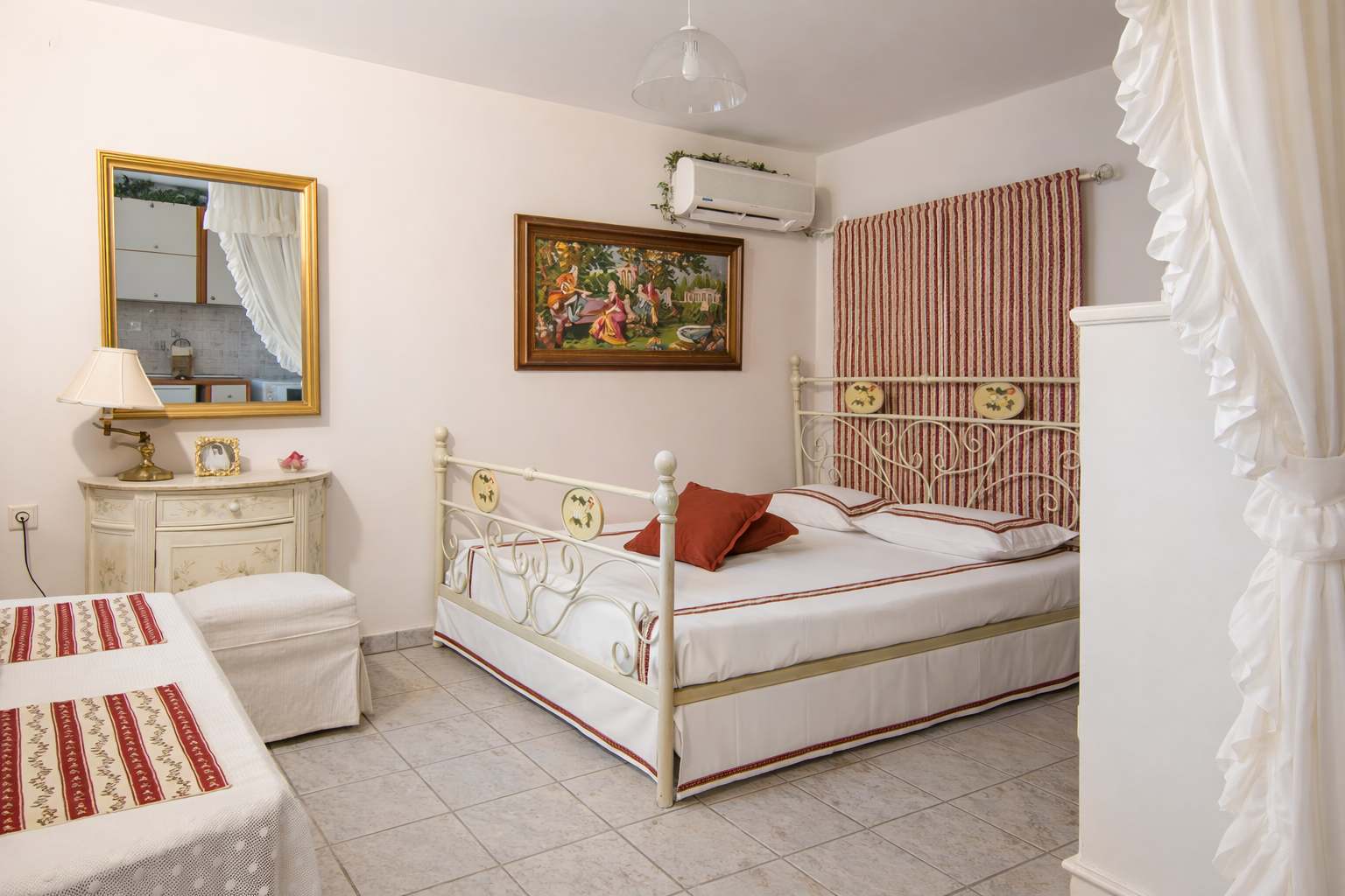 Rococo Style - Romantic Seaside Stay near Volos — Nees Pagases, Volos — vacation rental