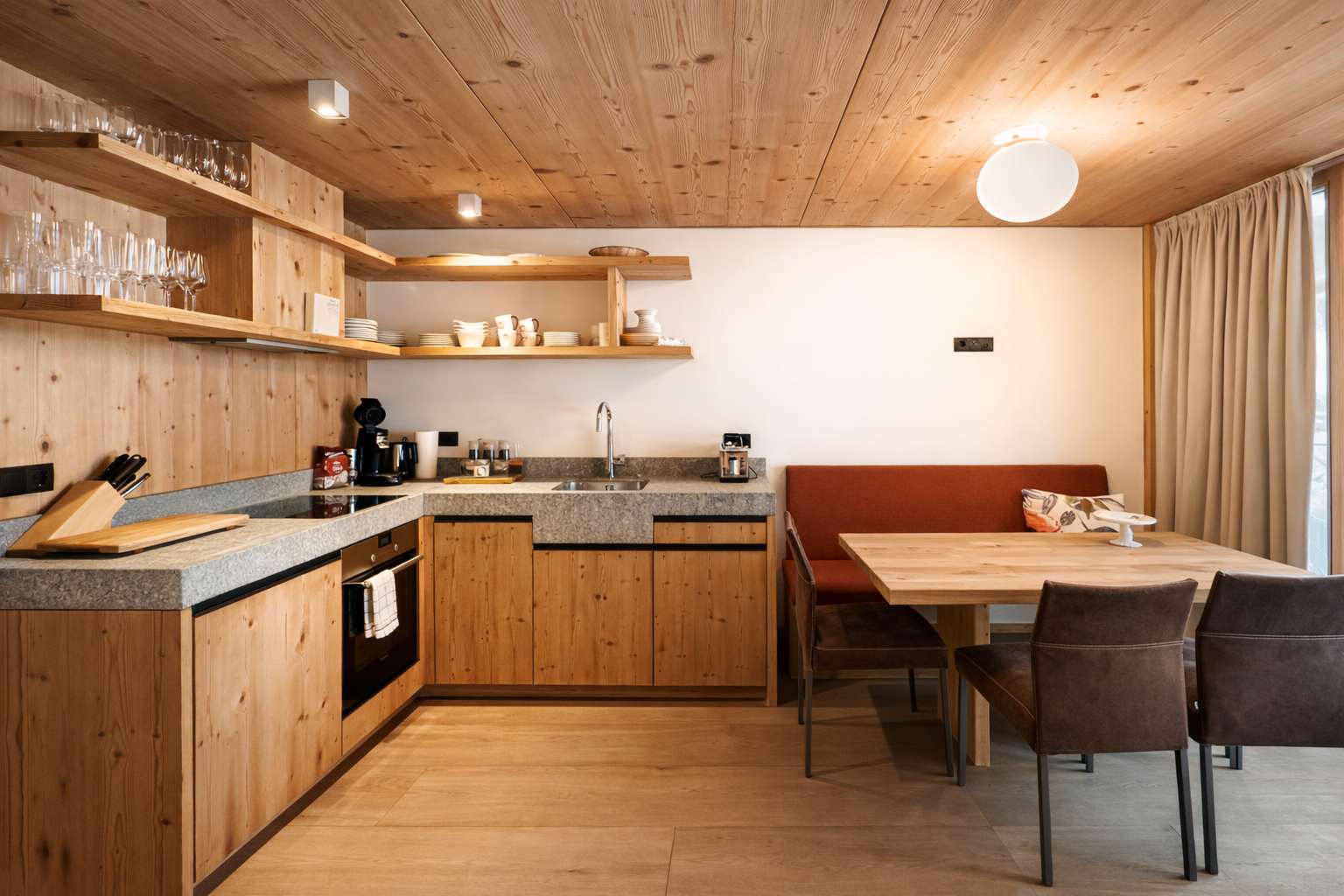 BIKE SUITE in Kleinboden