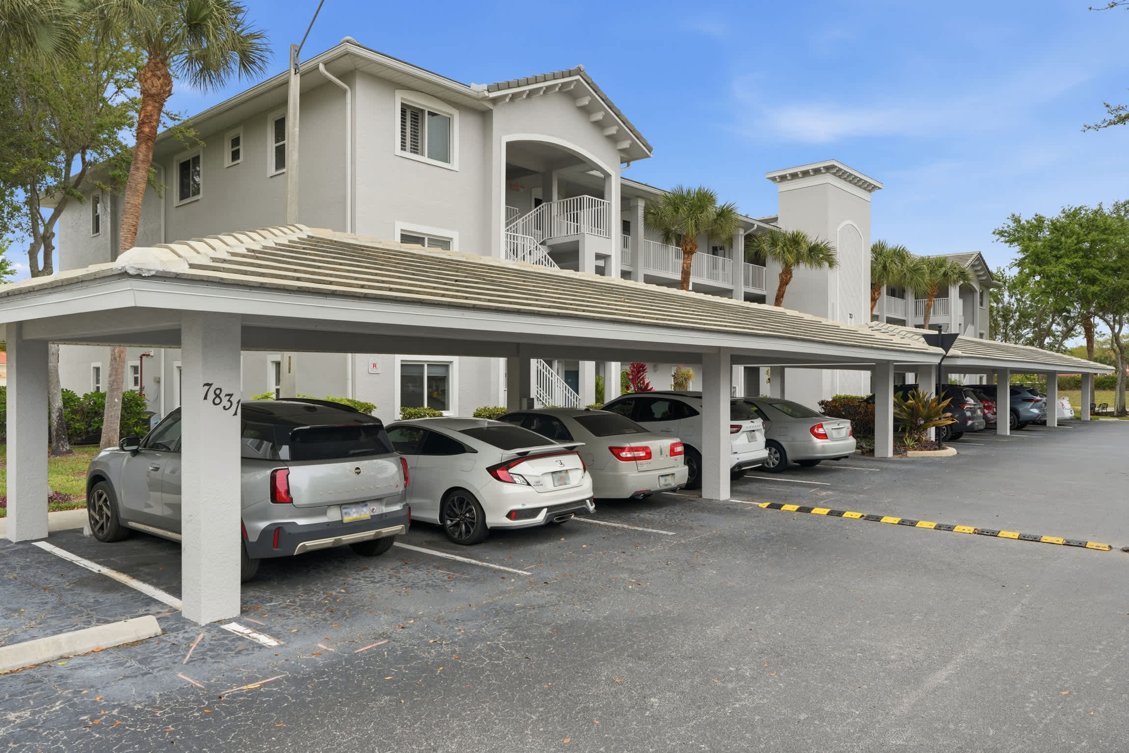 First Floor 2 BR Den Bright End Unit Near Downtown Naples | Photo 5