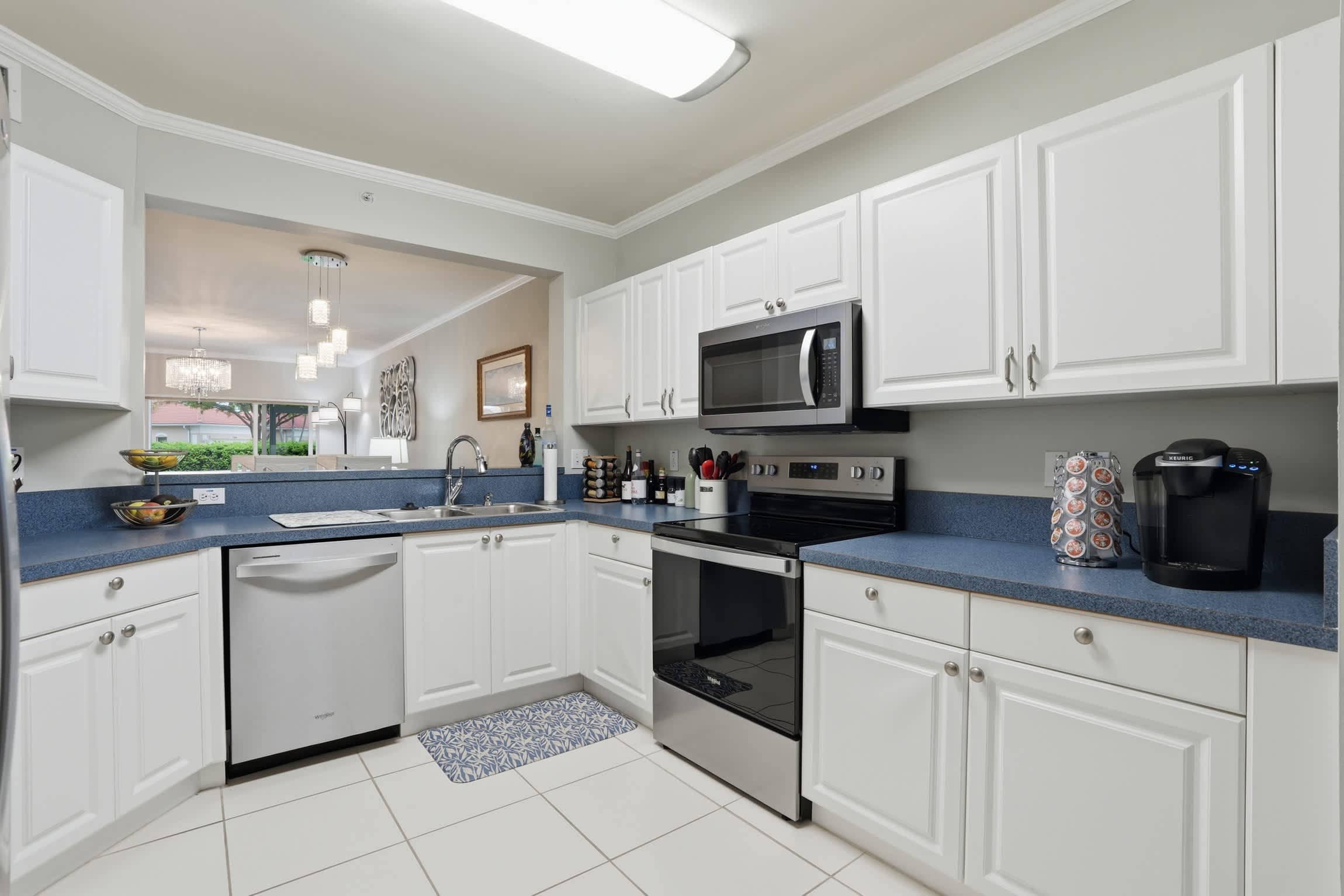 First Floor 2 BR Den Bright End Unit Near Downtown Naples | Photo 12