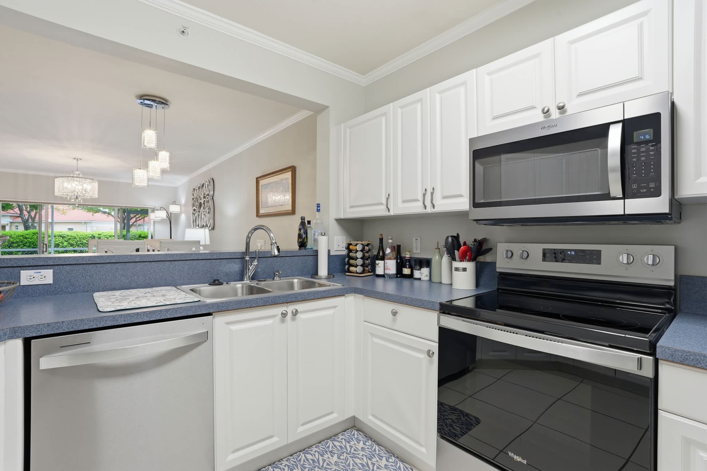 First Floor 2 BR Den Bright End Unit Near Downtown Naples | Photo 13