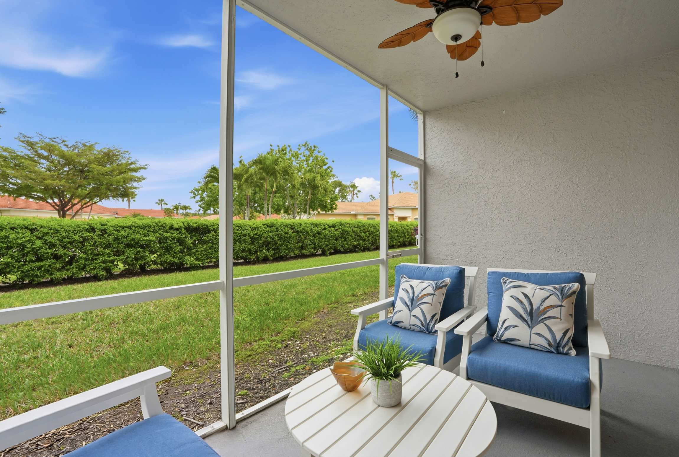 First Floor 2 BR Den Bright End Unit Near Downtown Naples | Photo 4