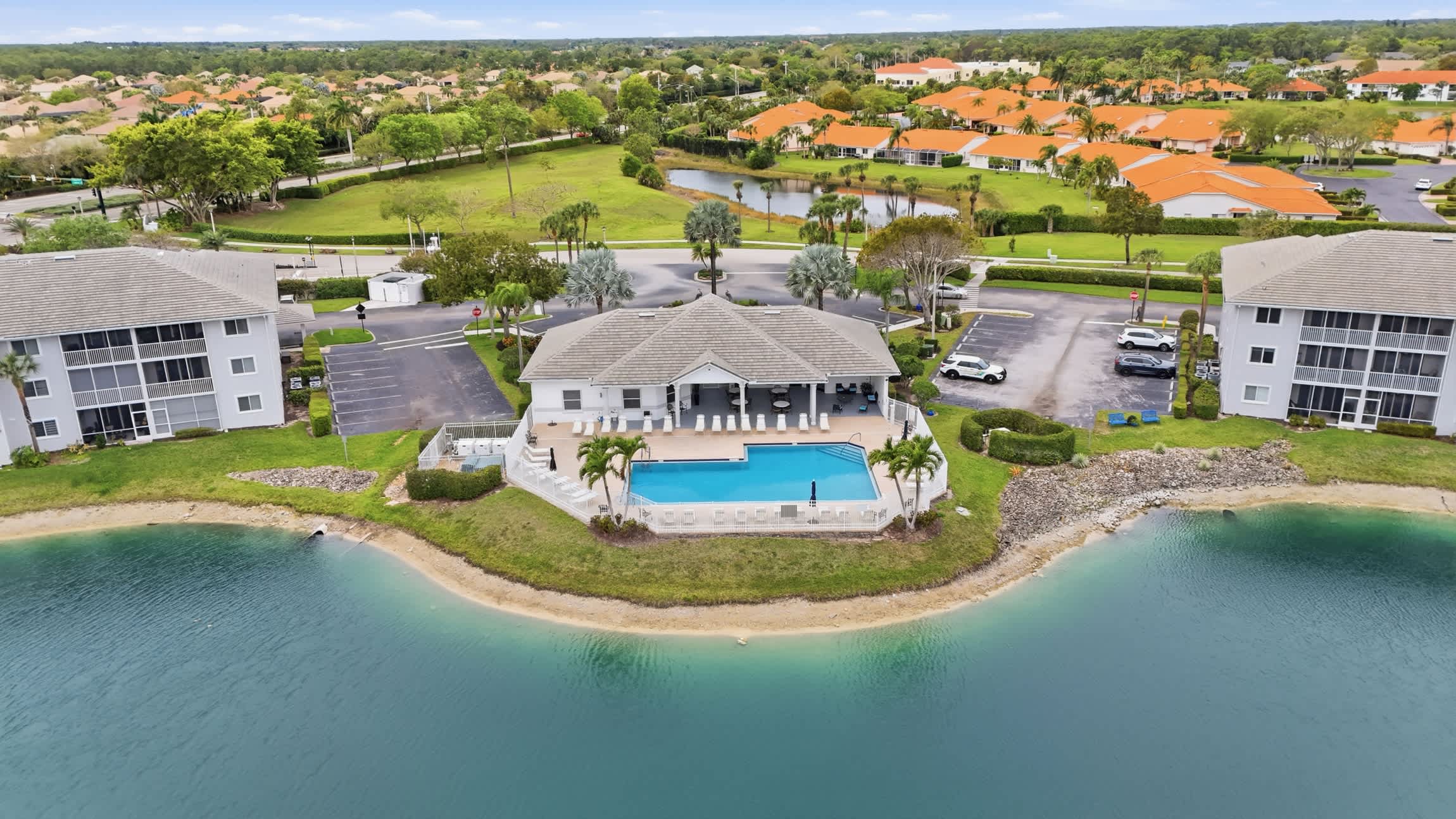 First Floor 2 BR Den Bright End Unit Near Downtown Naples | Photo 37