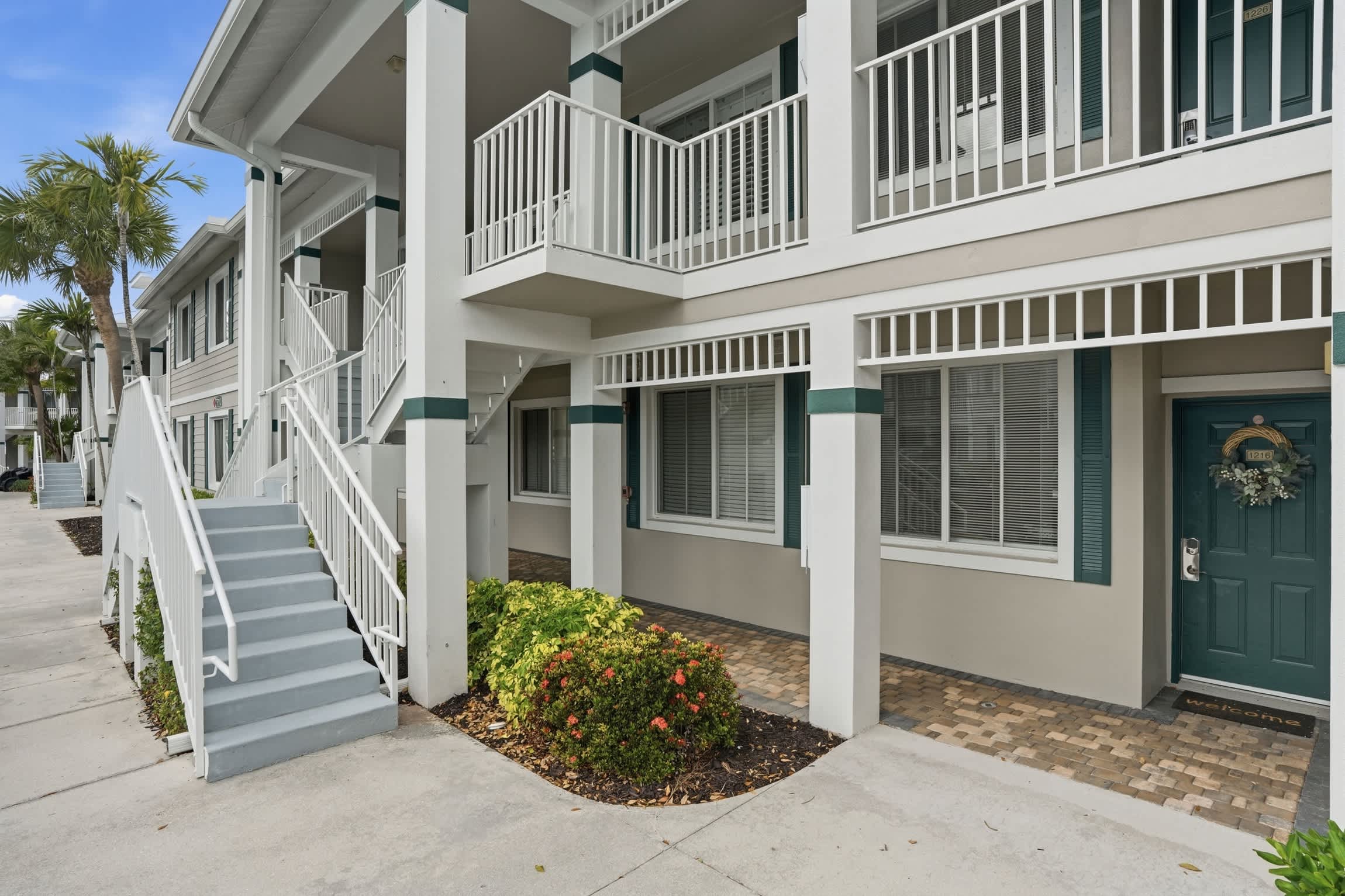 1226 Updated Sleeps 6 Close to Pool and Gym | Photo 9