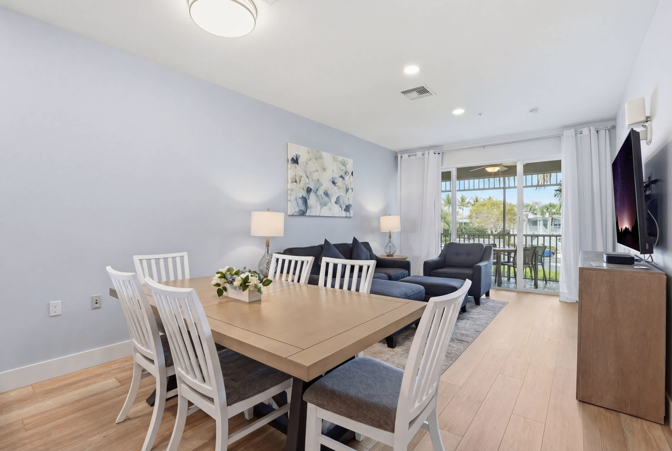 1226 Updated Sleeps 6 Close to Pool and Gym | Photo 19