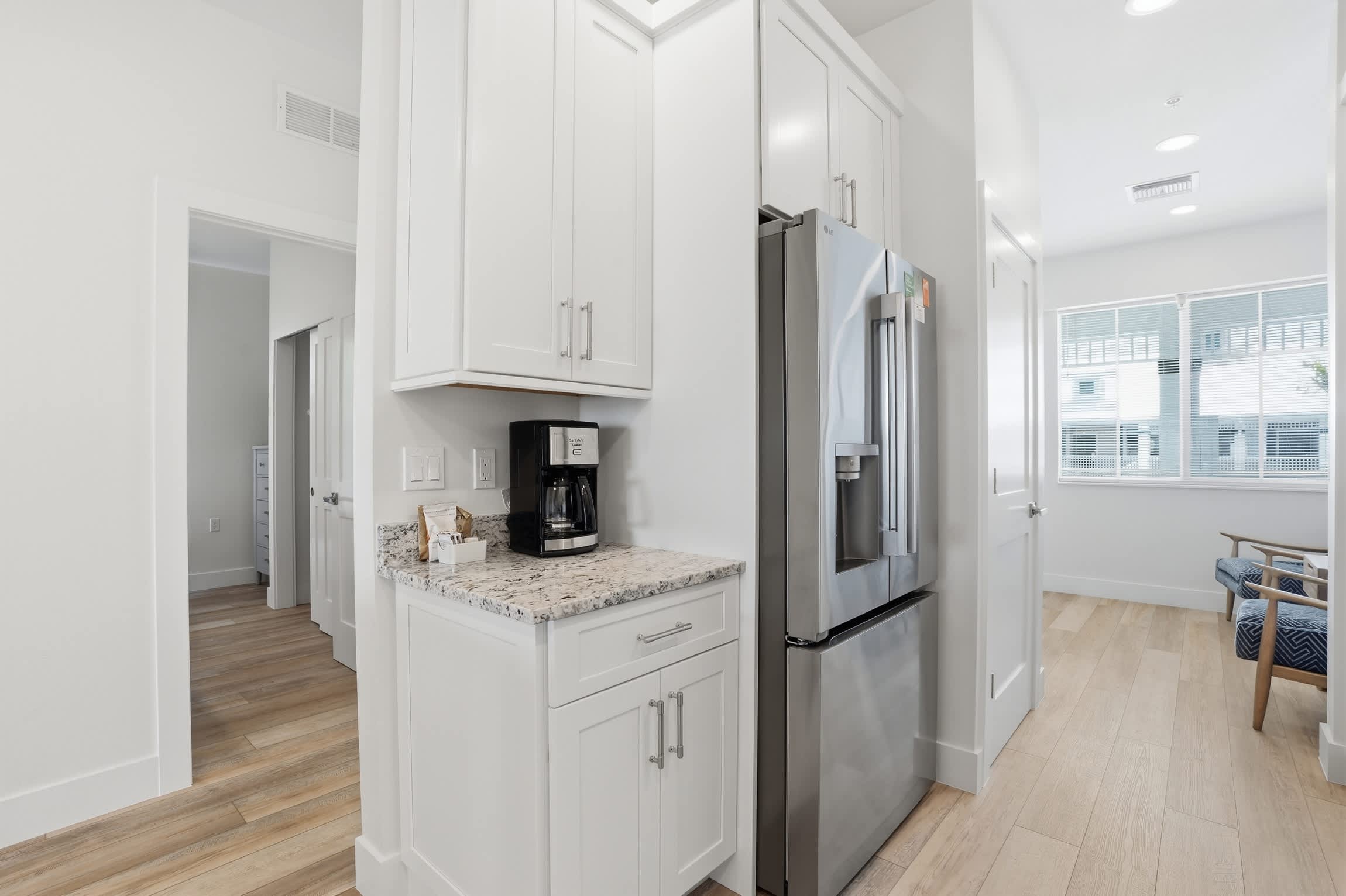 1226 Updated Sleeps 6 Close to Pool and Gym | Photo 16