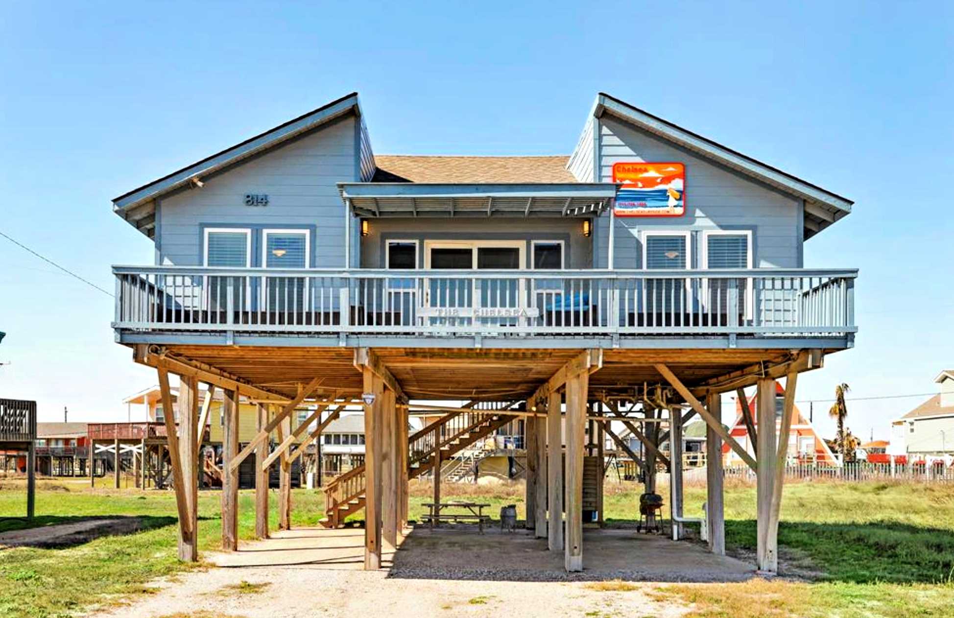 Chelsea By The Sea Breathtaking Views of Blue | Photo 2