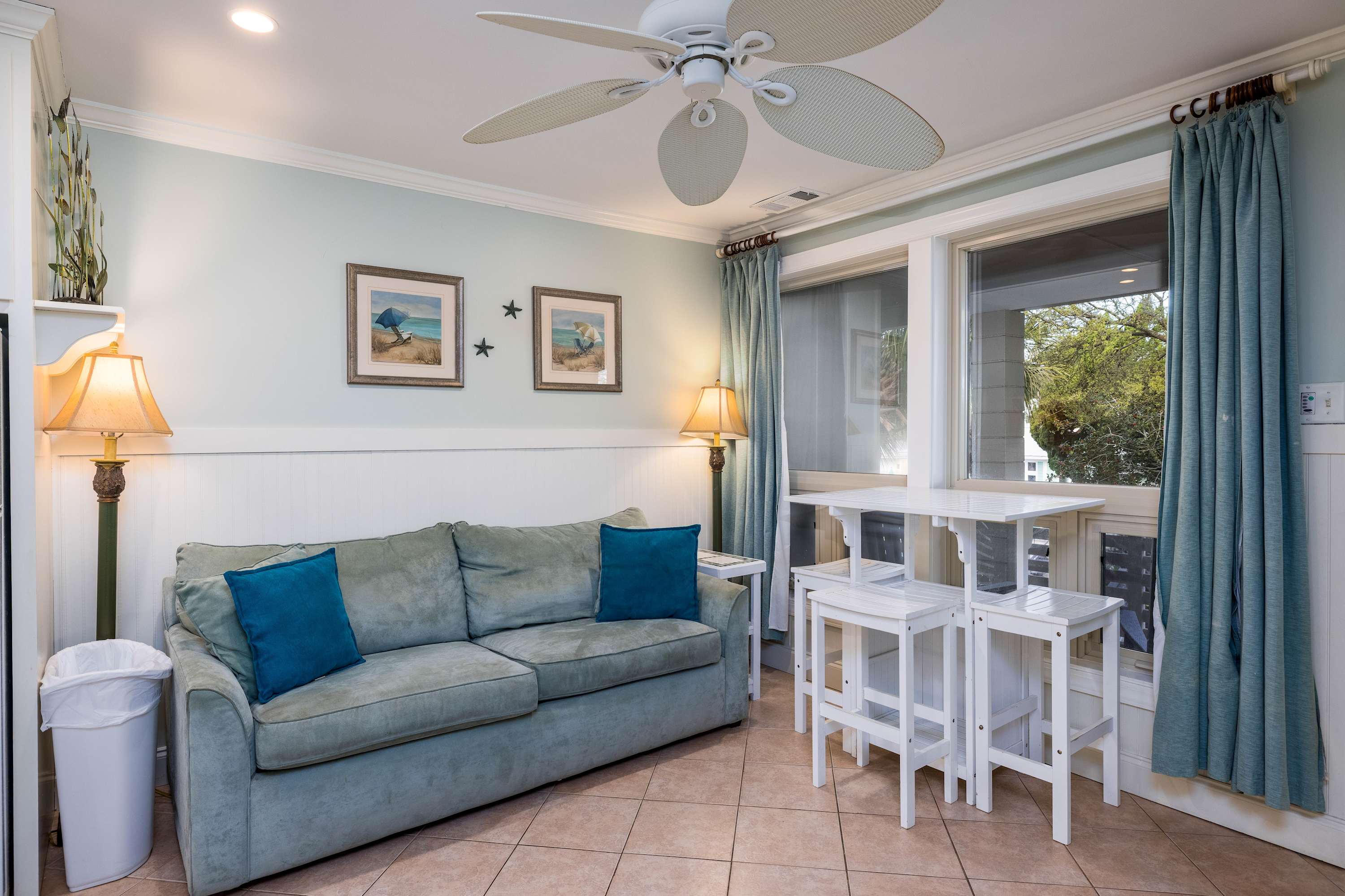 527 Sunsuite | Photo 6