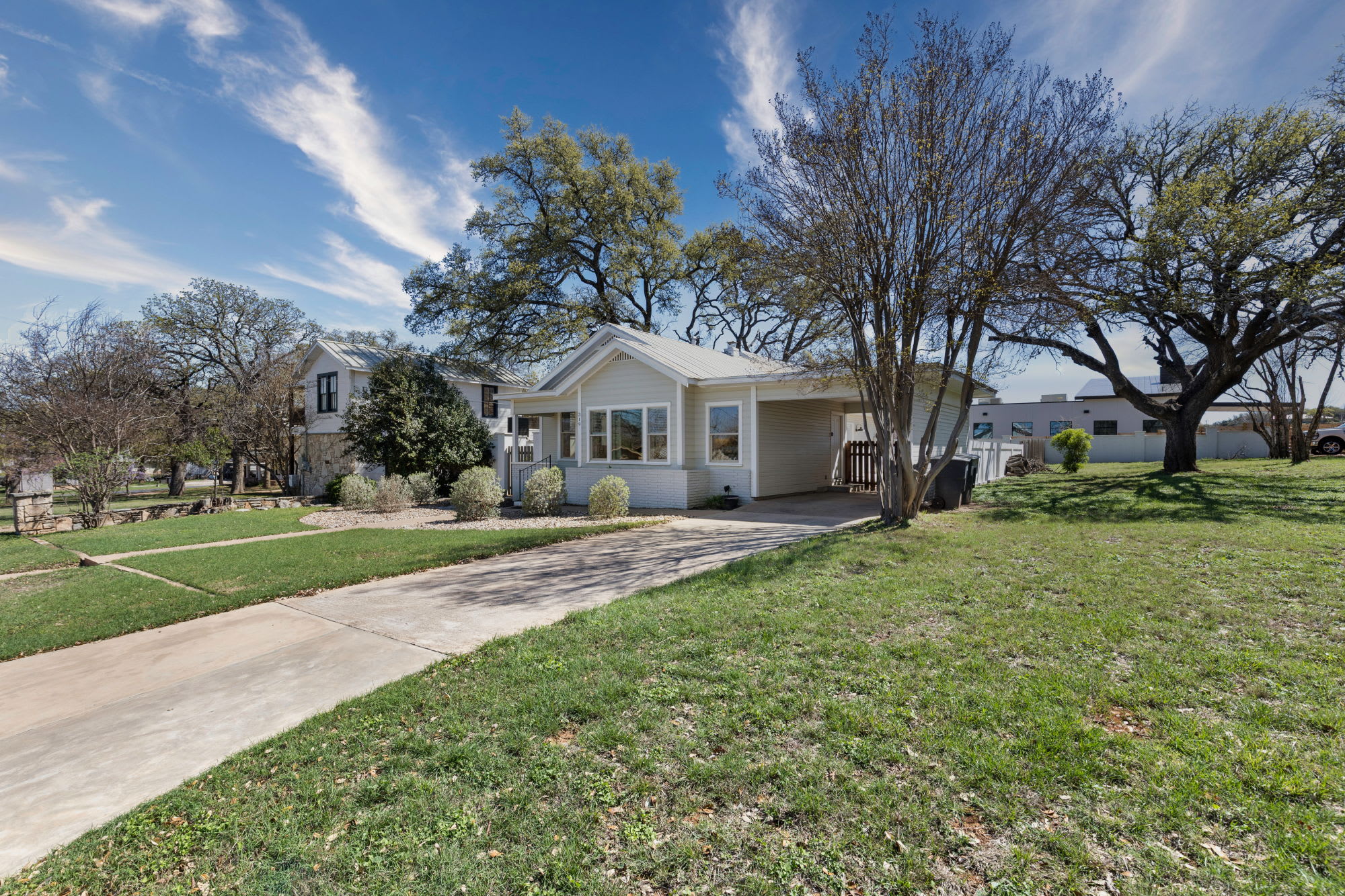 Beloved Haus - Hot-Tub, 4-Min to Main Street! | Photo 5