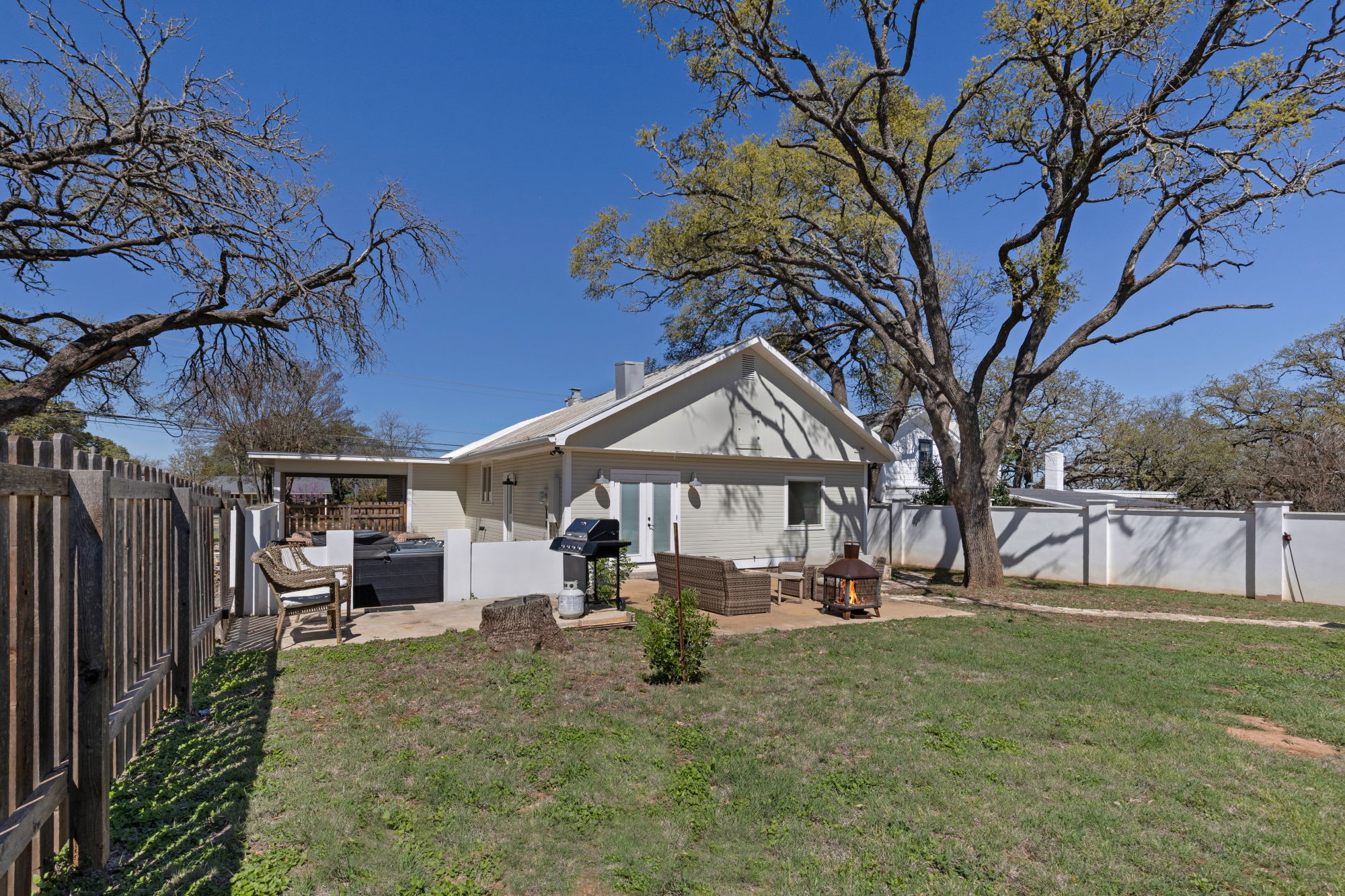 Beloved Haus - Hot-Tub, 4-Min to Main Street! | Photo 20