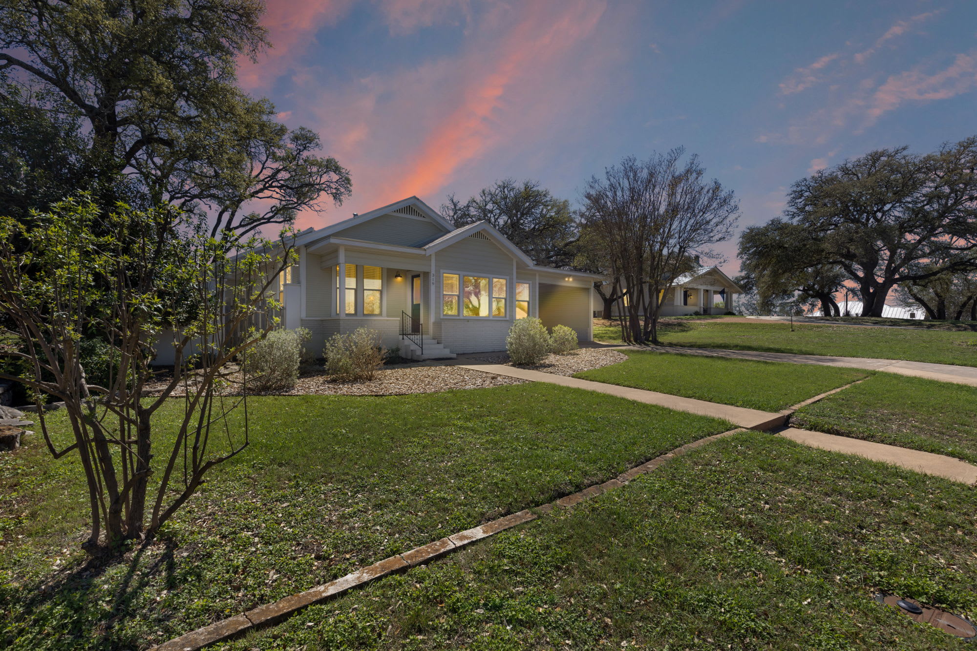 Beloved Haus - Hot-Tub, 4-Min to Main Street! | Photo 21