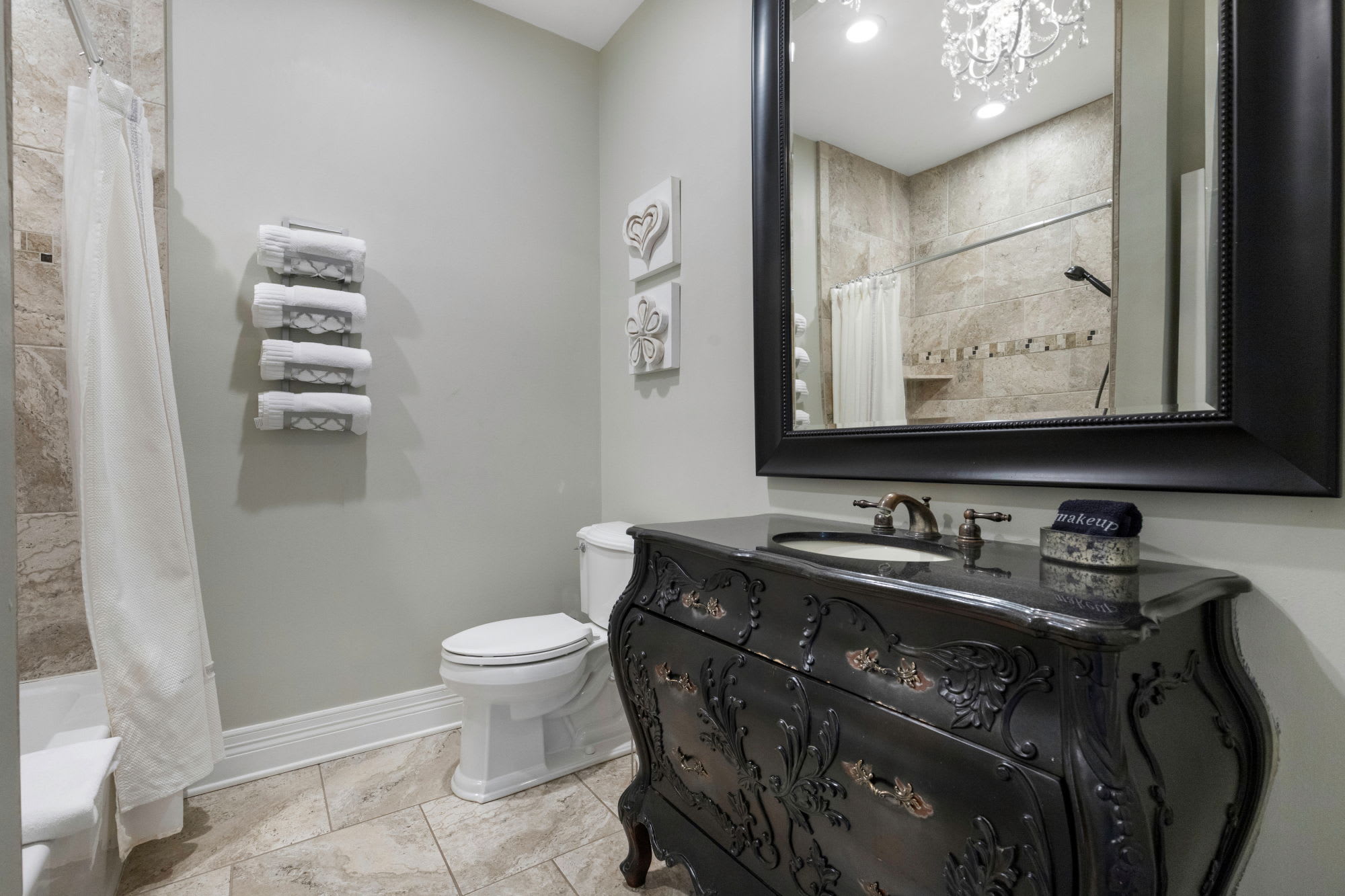 Beloved Haus - Hot-Tub, 4-Min to Main Street! | Photo 18