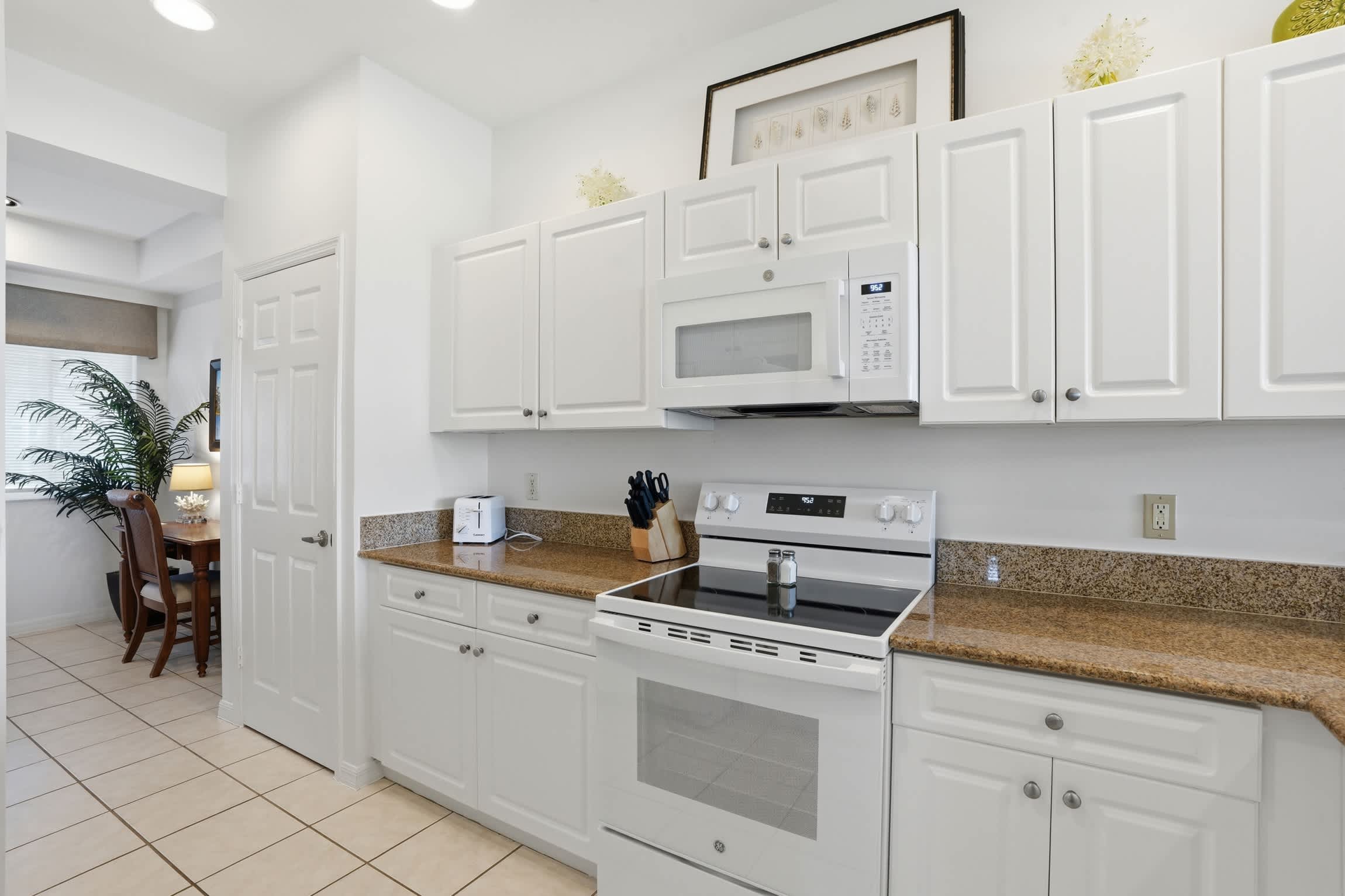 916 First Floor Golf and Lake View Sleeps 6 | Photo 14