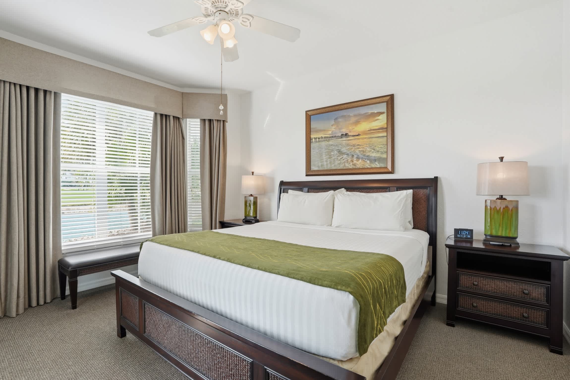 916 First Floor Golf and Lake View Sleeps 6 | Photo 3