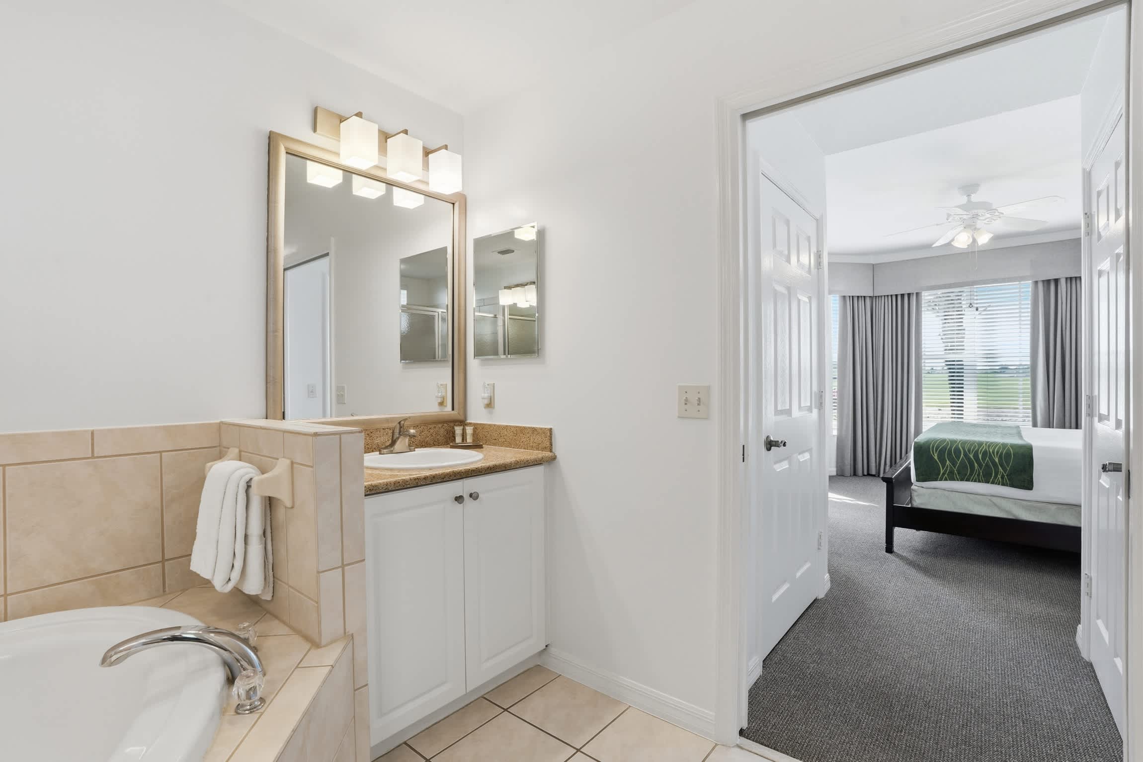 916 First Floor Golf and Lake View Sleeps 6 | Photo 25