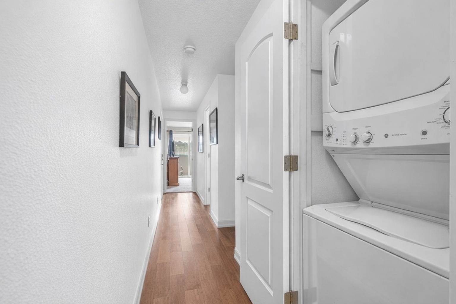 Bayfront Condo & Steps to Beach in Taft District