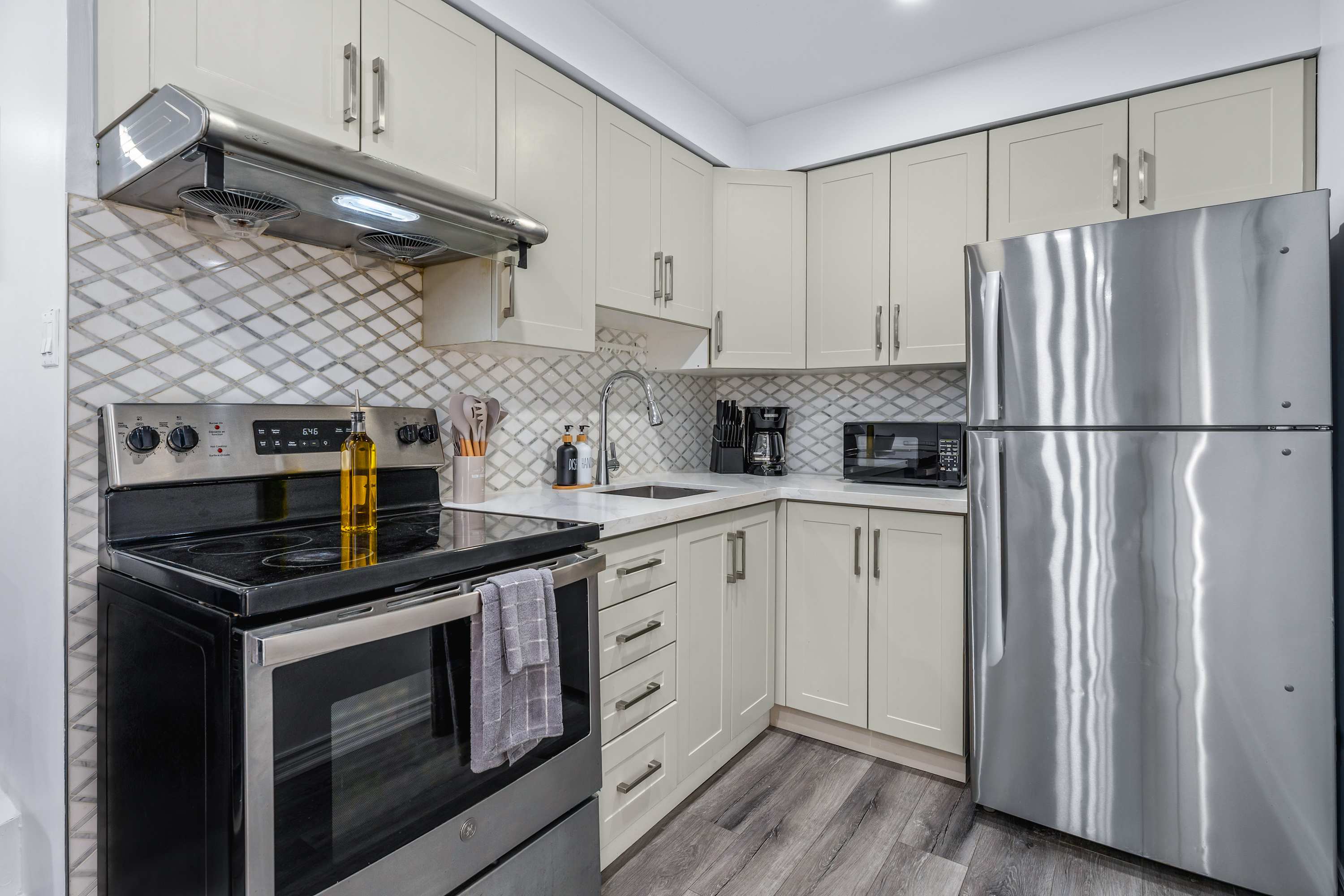 Well-equipped kitchen for easy meal preparation.