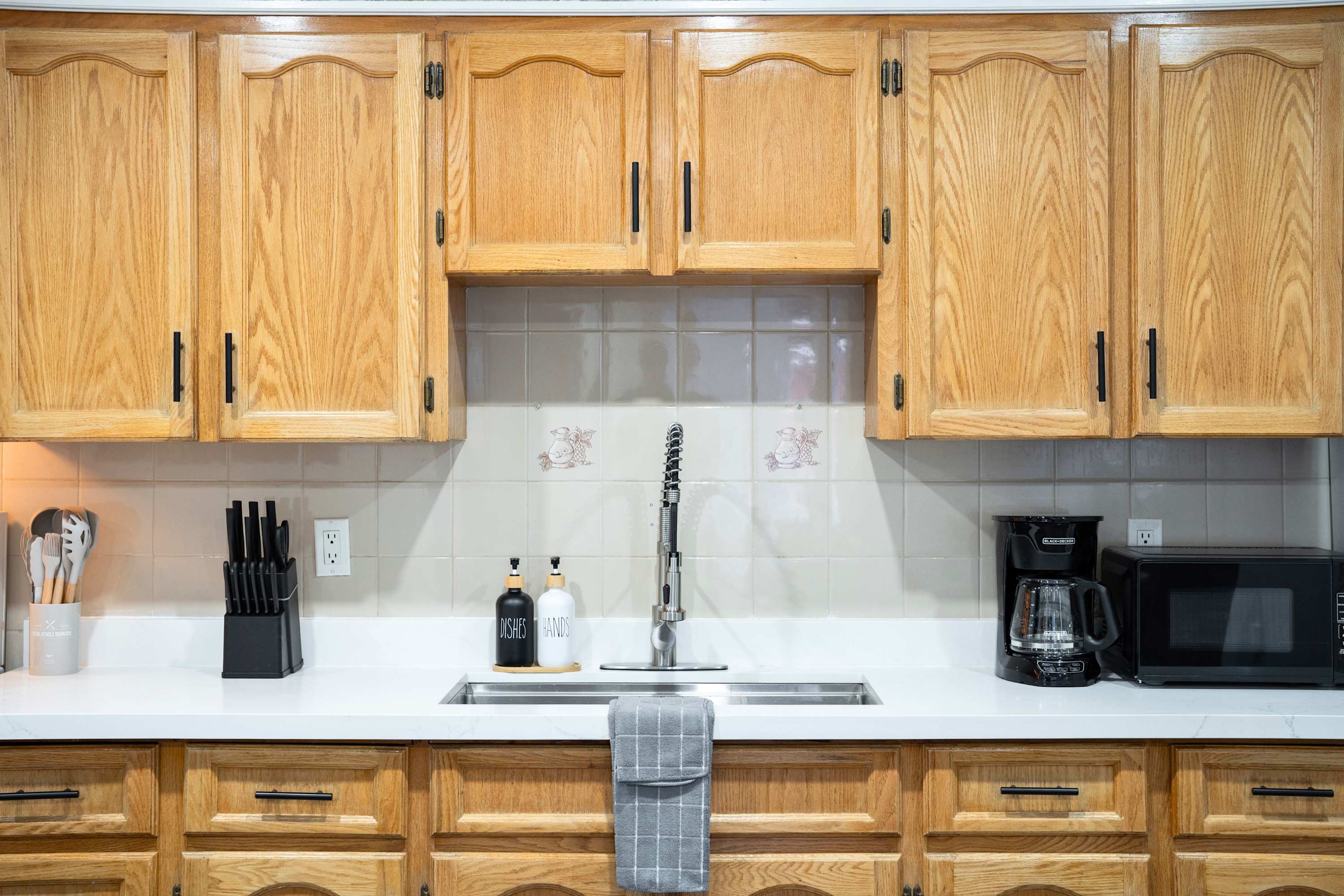 From the coffee prep to the stovetop everything is here. A modern kitchen designed for the home chef.